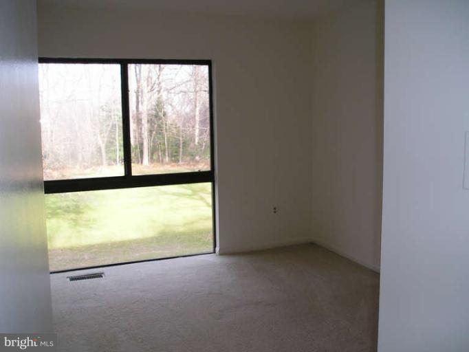 RESTON - Residential Lease