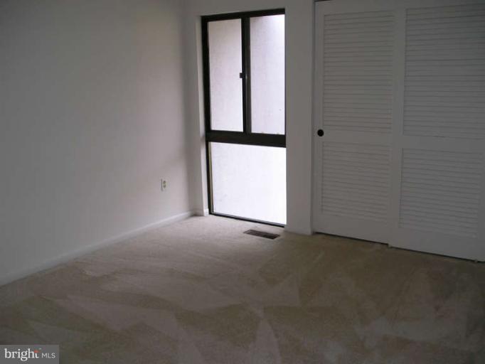 RESTON - Residential Lease