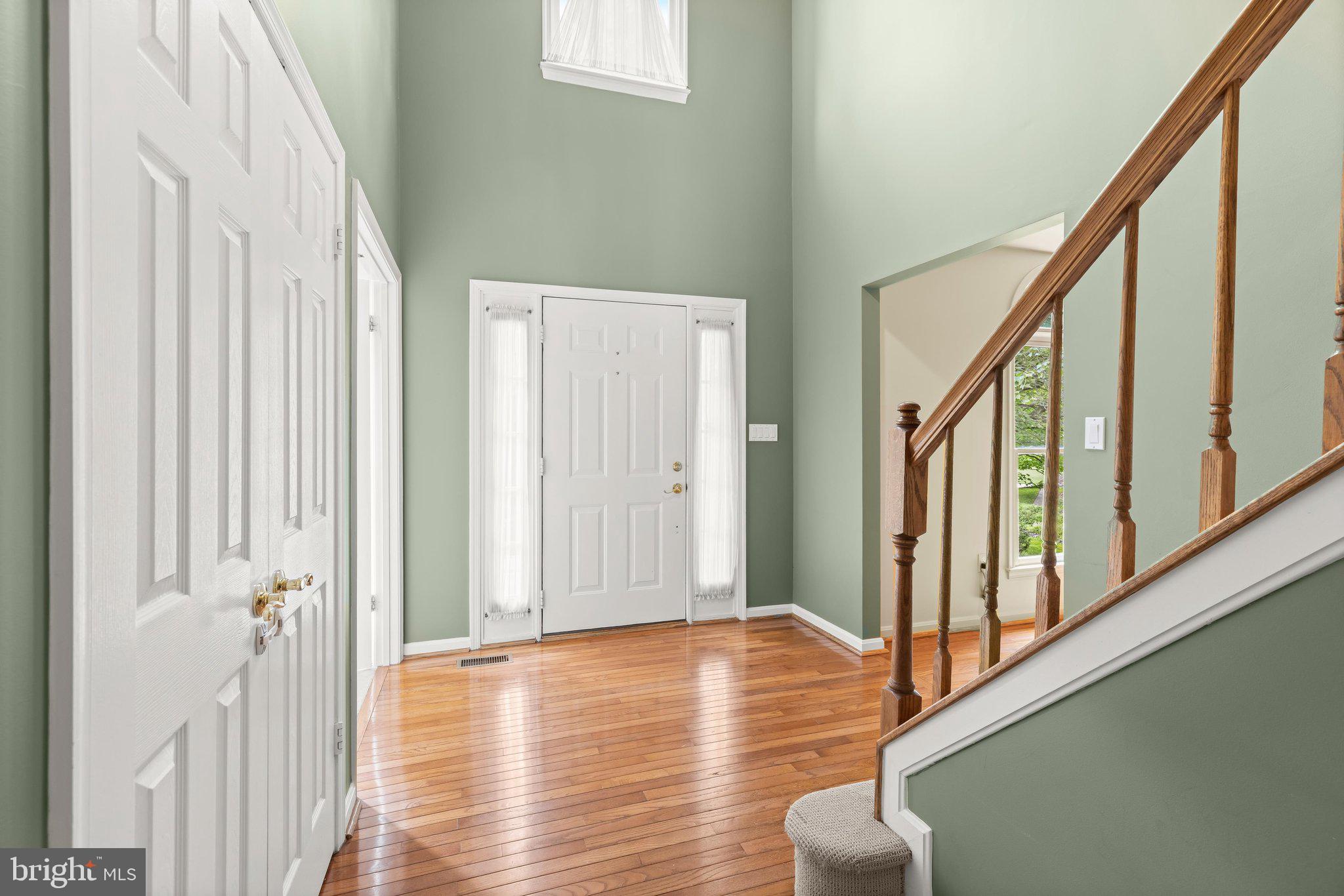 16 CHARING COURT