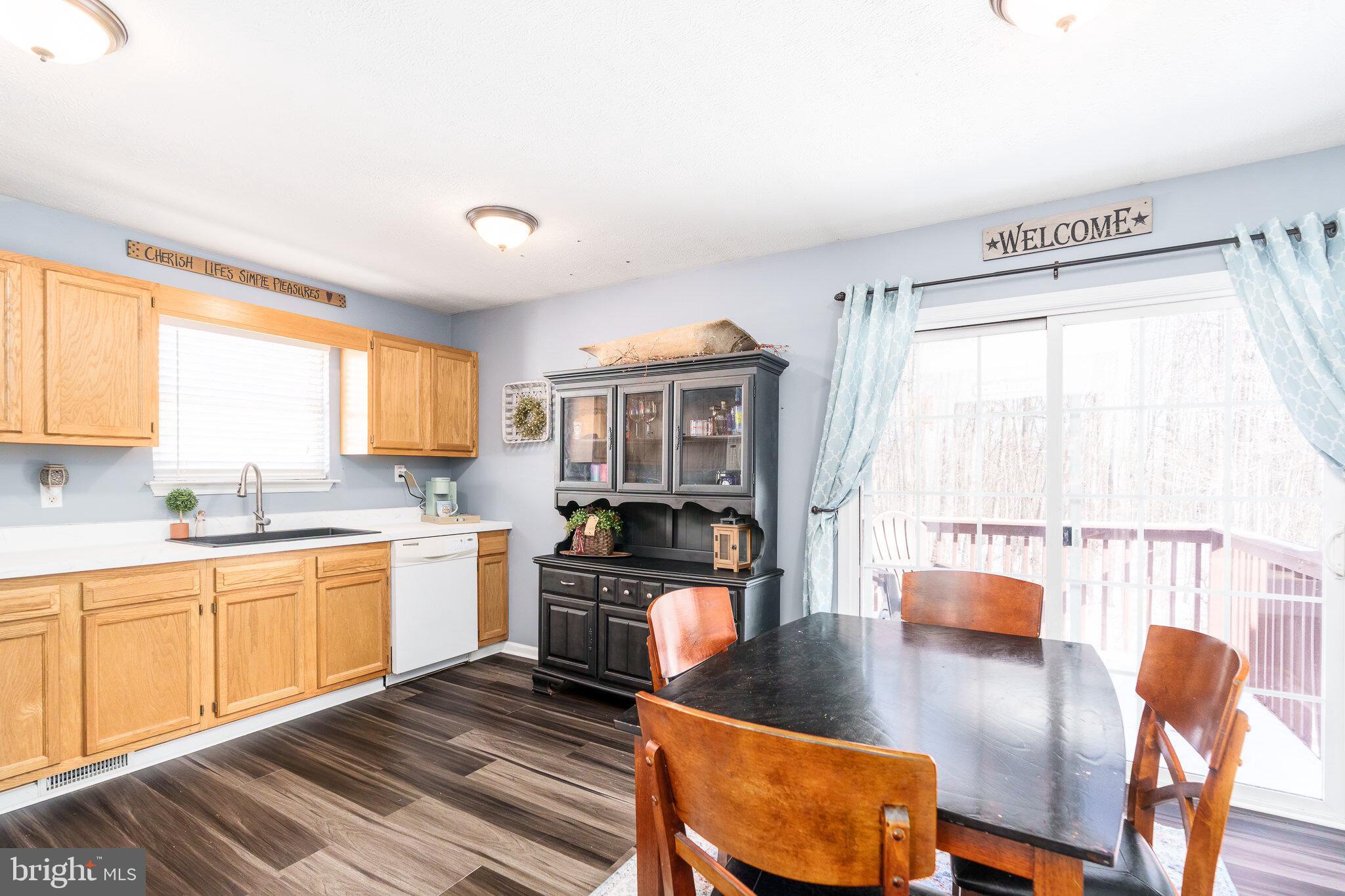 VILLAGE OF ELK RIDGE - Residential