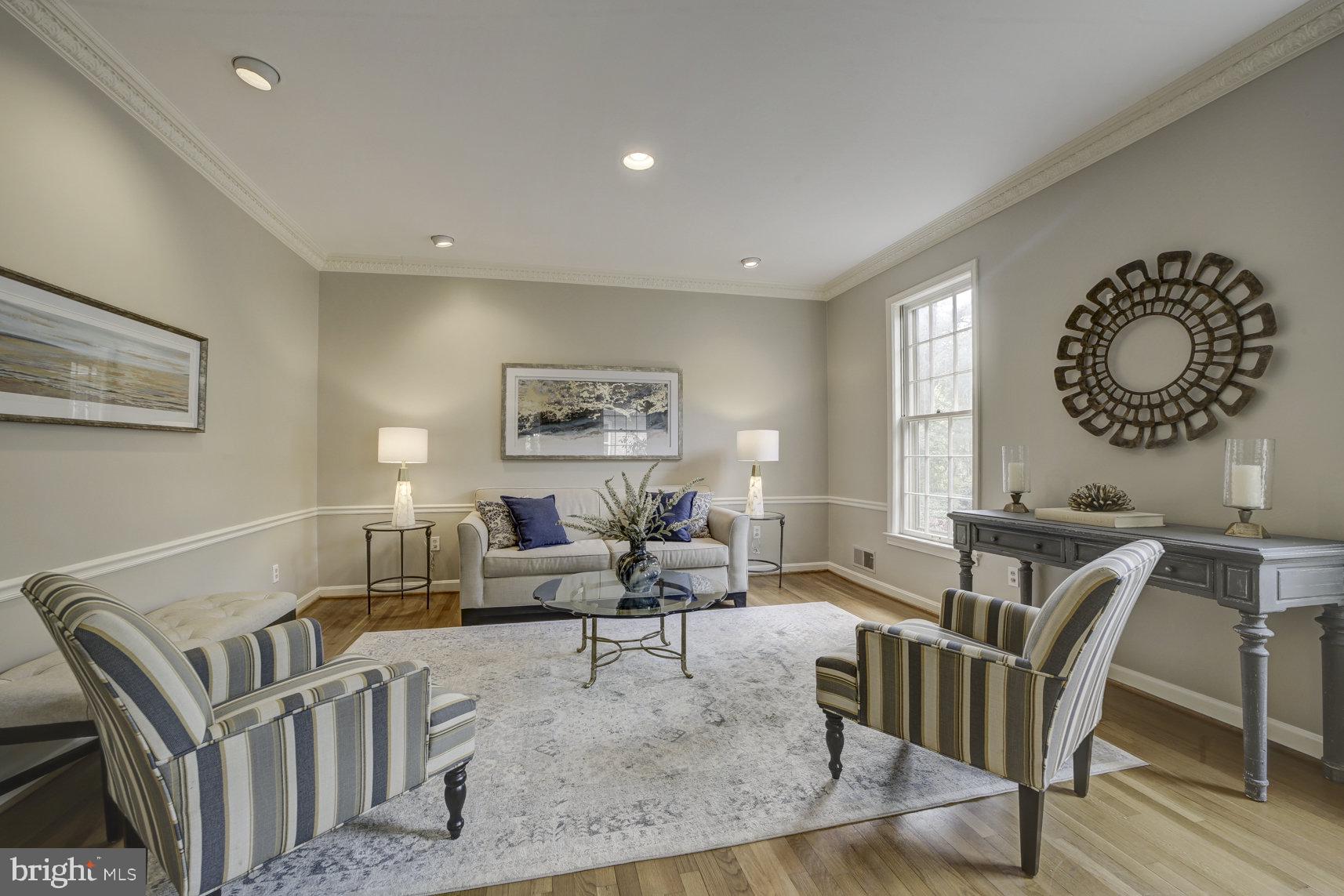 POTOMAC VILLAGE - Residential