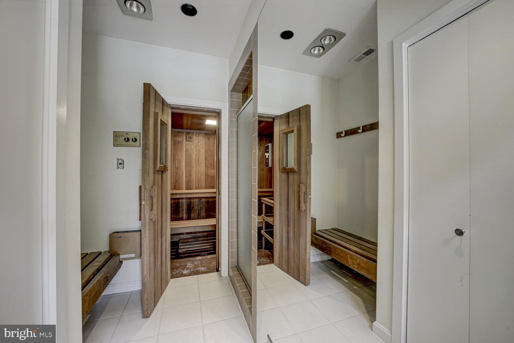 POTOMAC VILLAGE - Residential