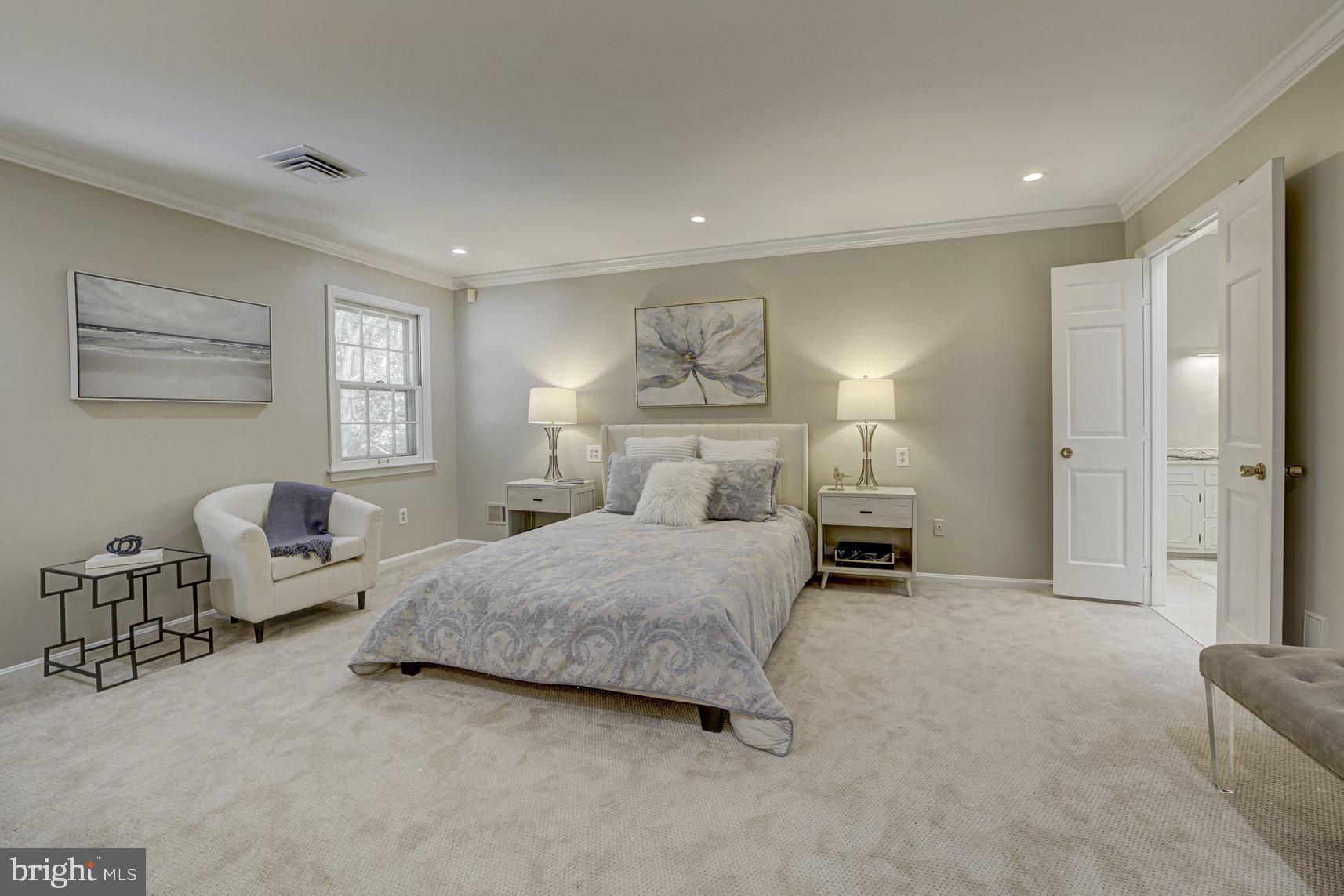 POTOMAC VILLAGE - Residential