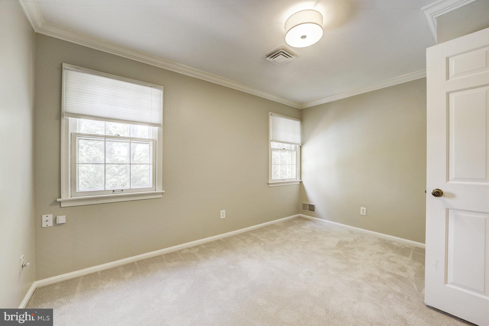 POTOMAC VILLAGE - Residential