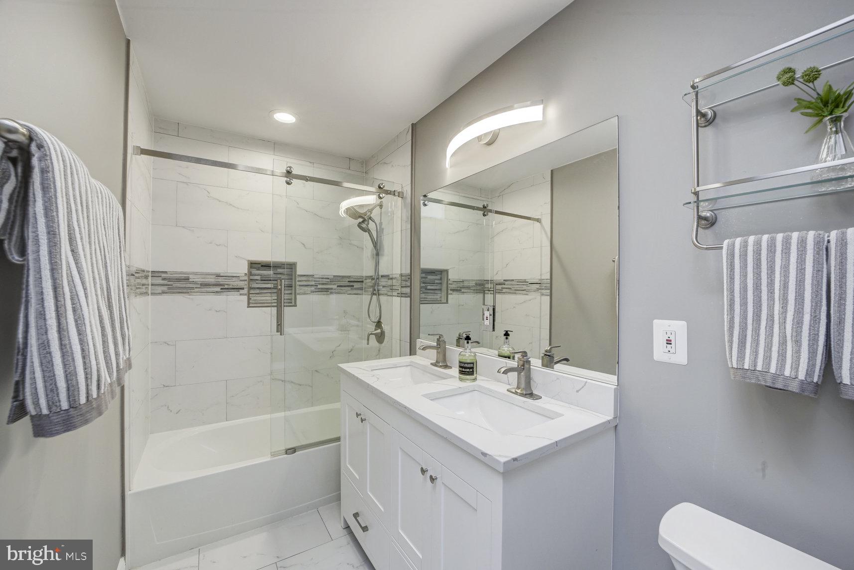 POTOMAC VILLAGE - Residential