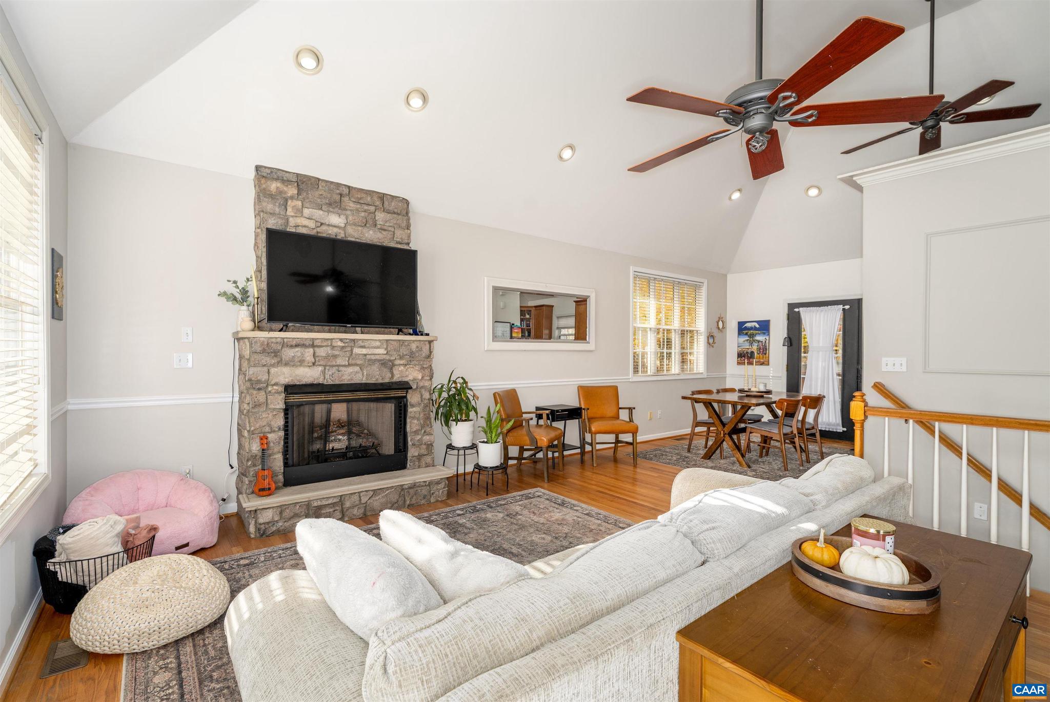 LAKE MONTICELLO - Residential