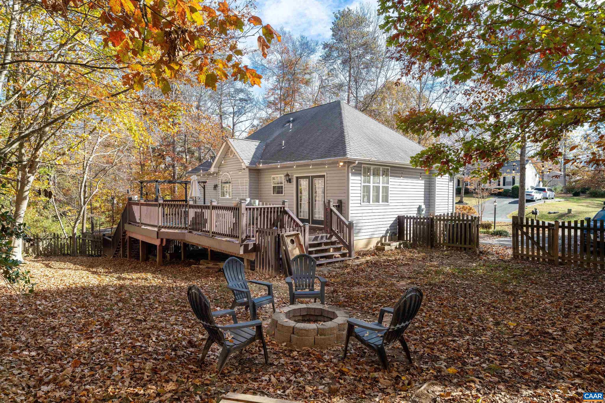 LAKE MONTICELLO - Residential