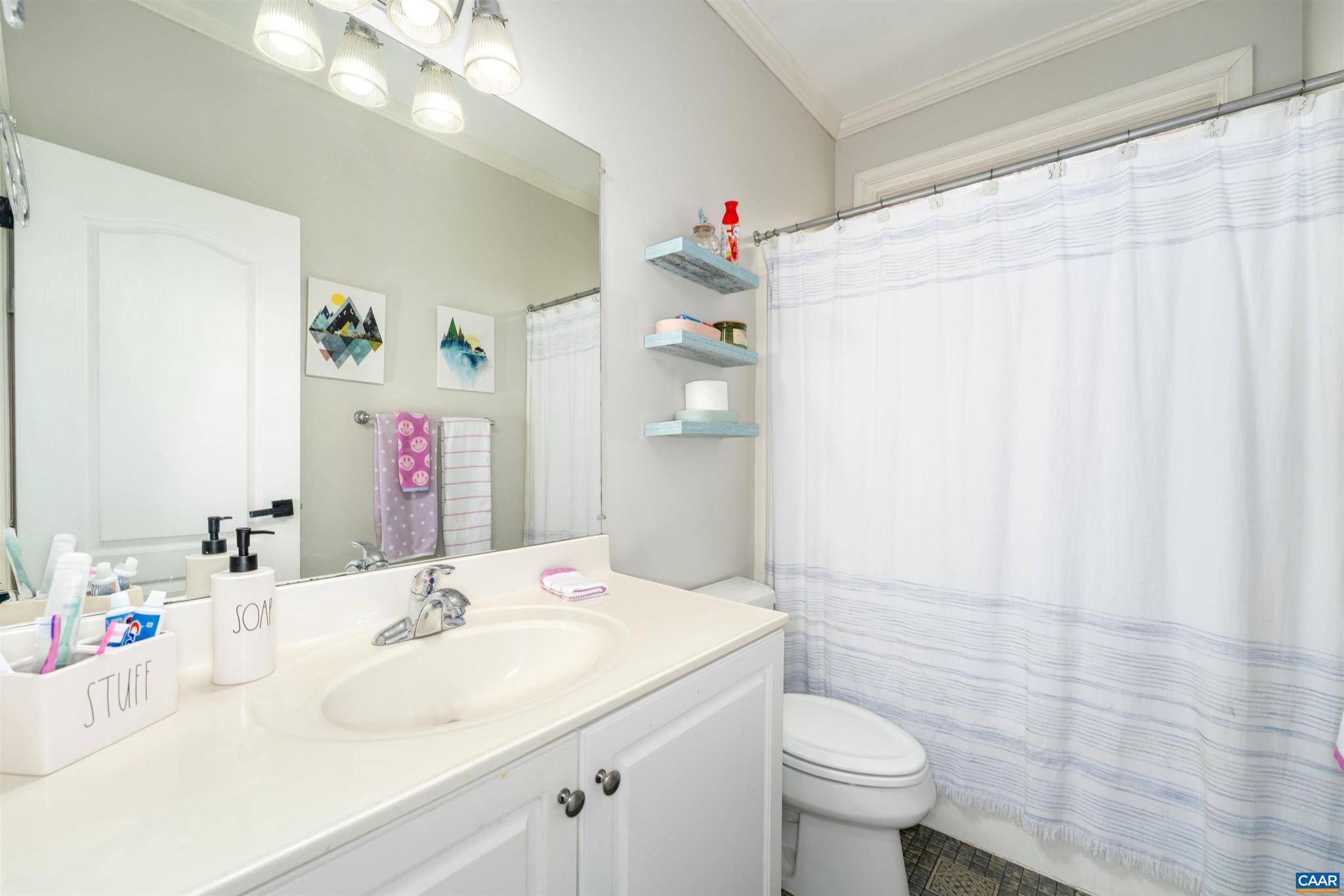 LAKE MONTICELLO - Residential