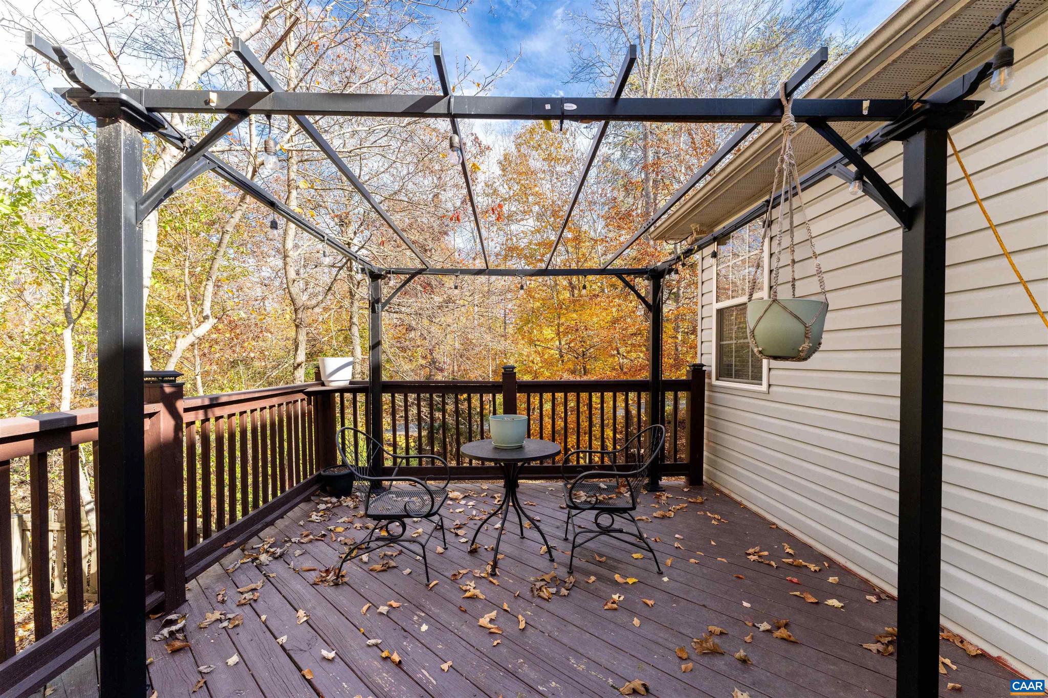 LAKE MONTICELLO - Residential