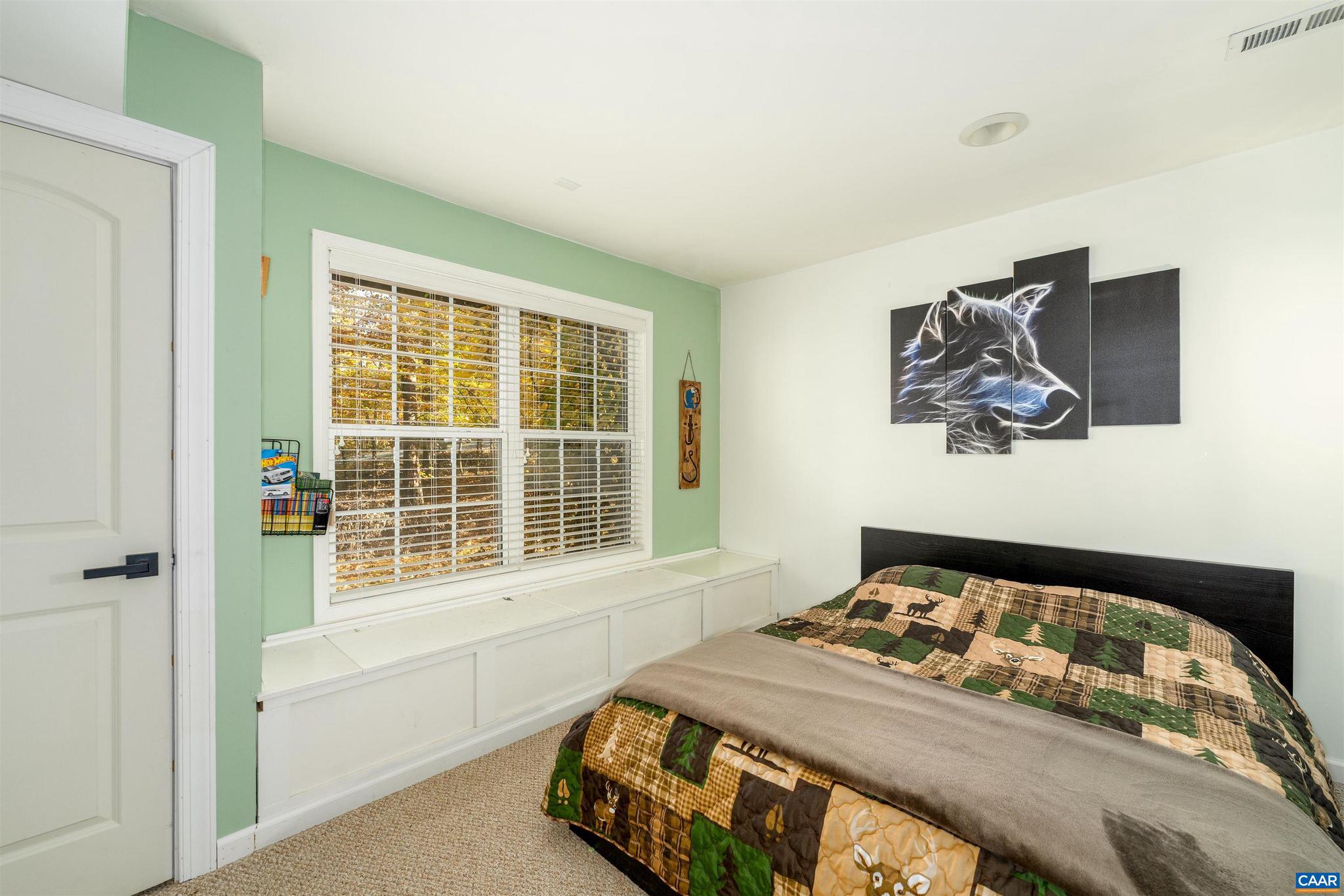 LAKE MONTICELLO - Residential