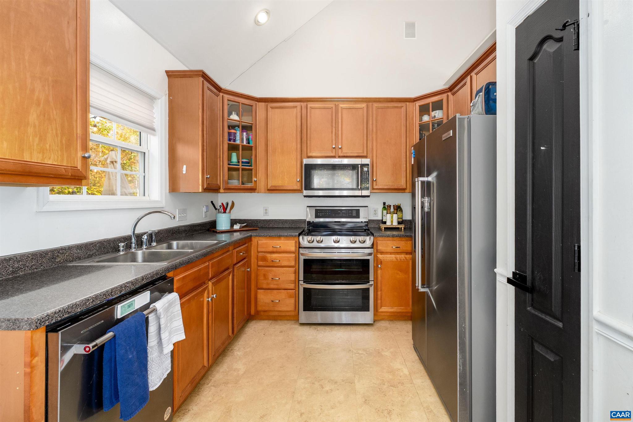 LAKE MONTICELLO - Residential