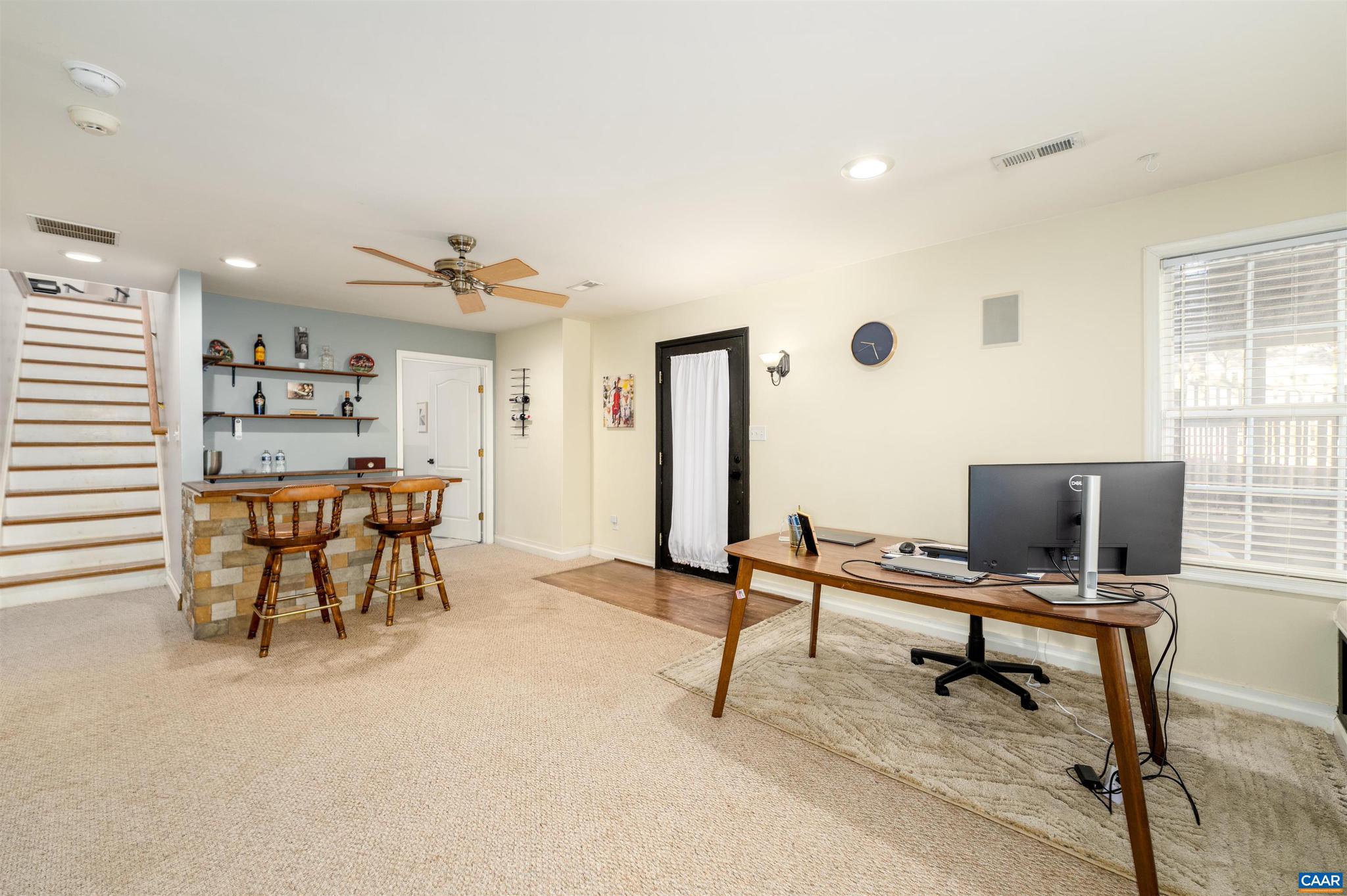 LAKE MONTICELLO - Residential