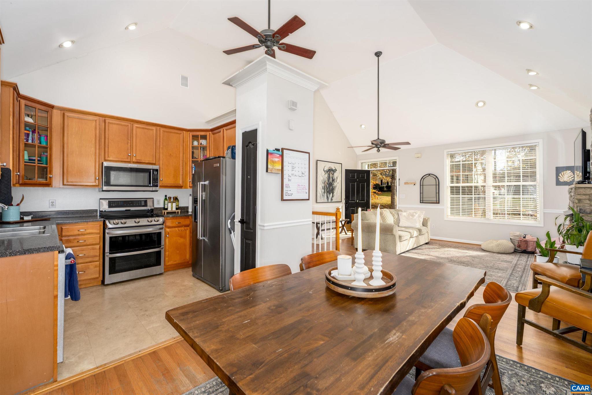 LAKE MONTICELLO - Residential