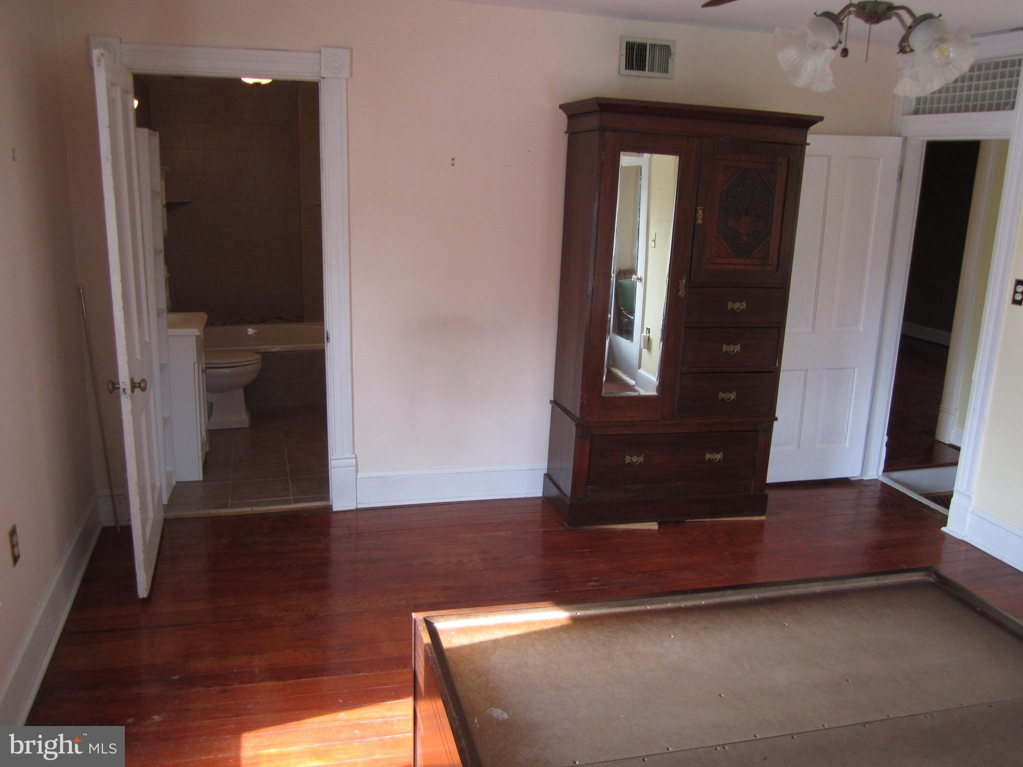 HISTORIC LAUREL - Residential