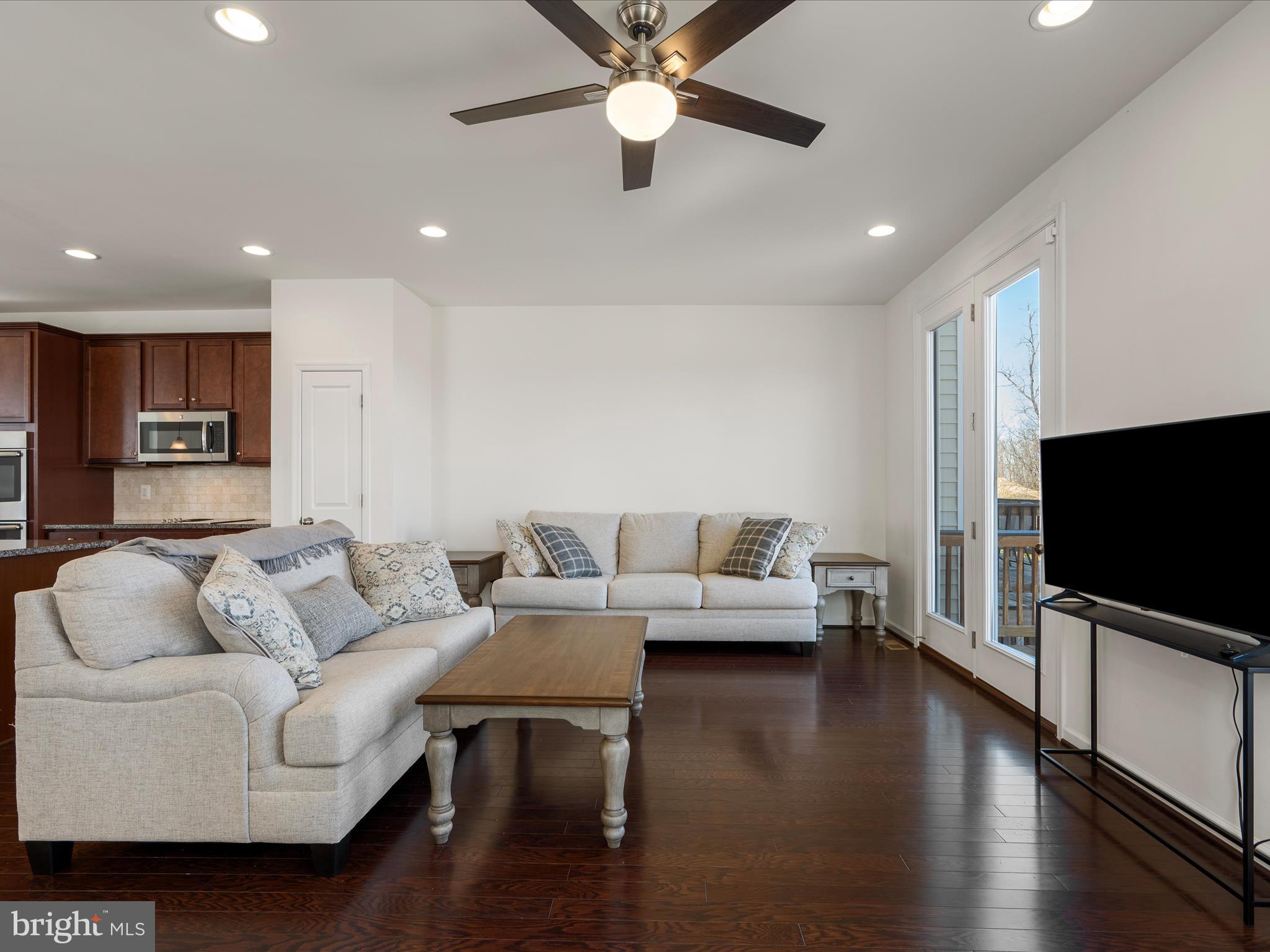 FIELDSTONE - Residential