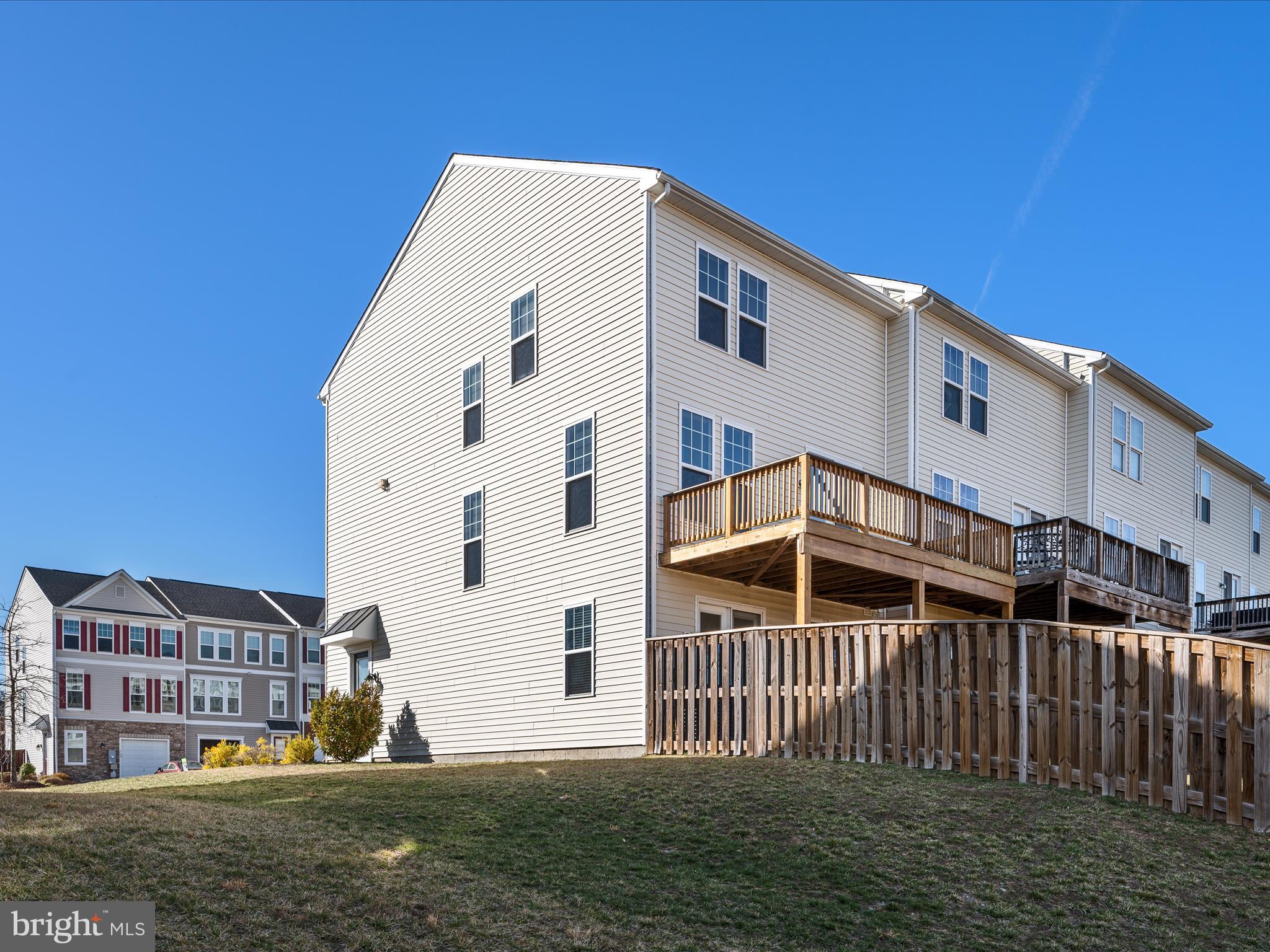 FIELDSTONE - Residential