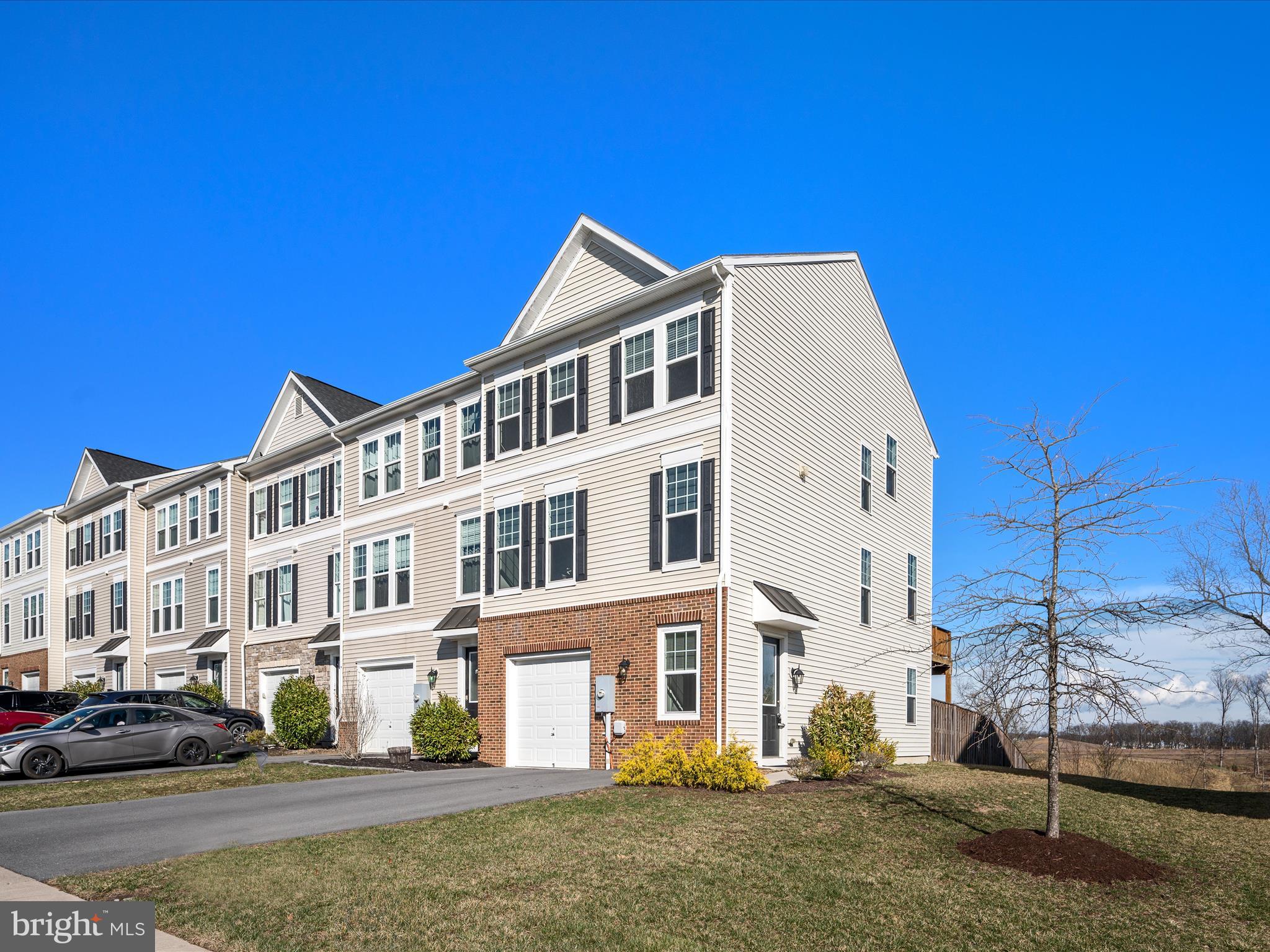 FIELDSTONE - Residential