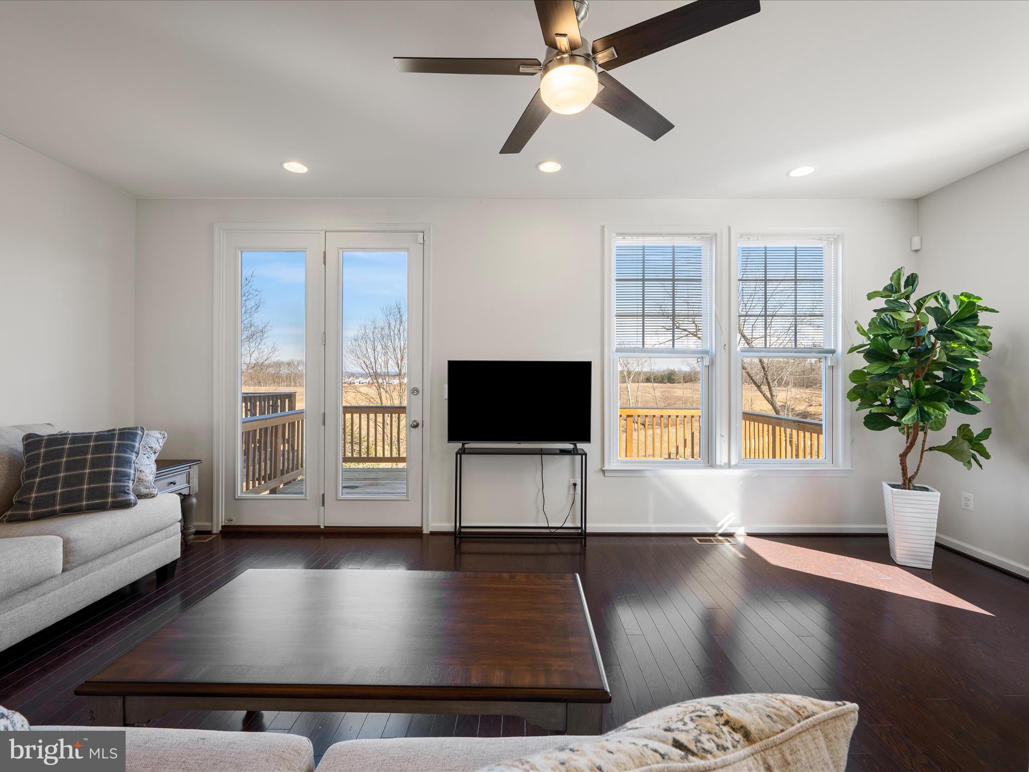 FIELDSTONE - Residential