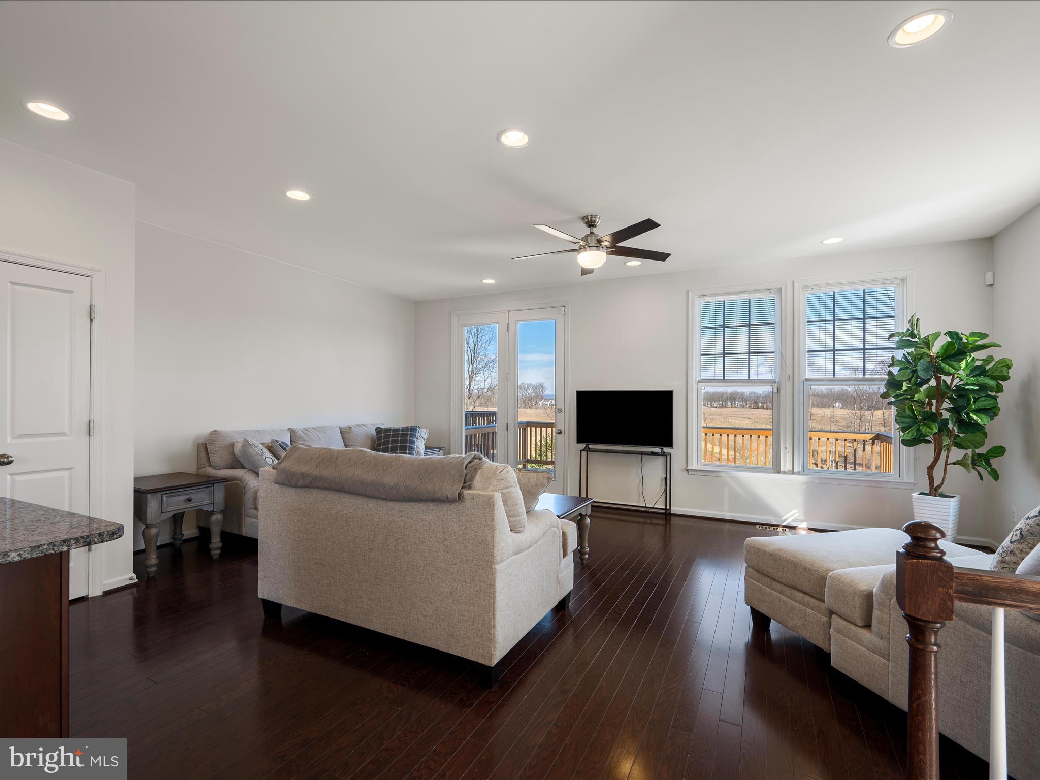 FIELDSTONE - Residential