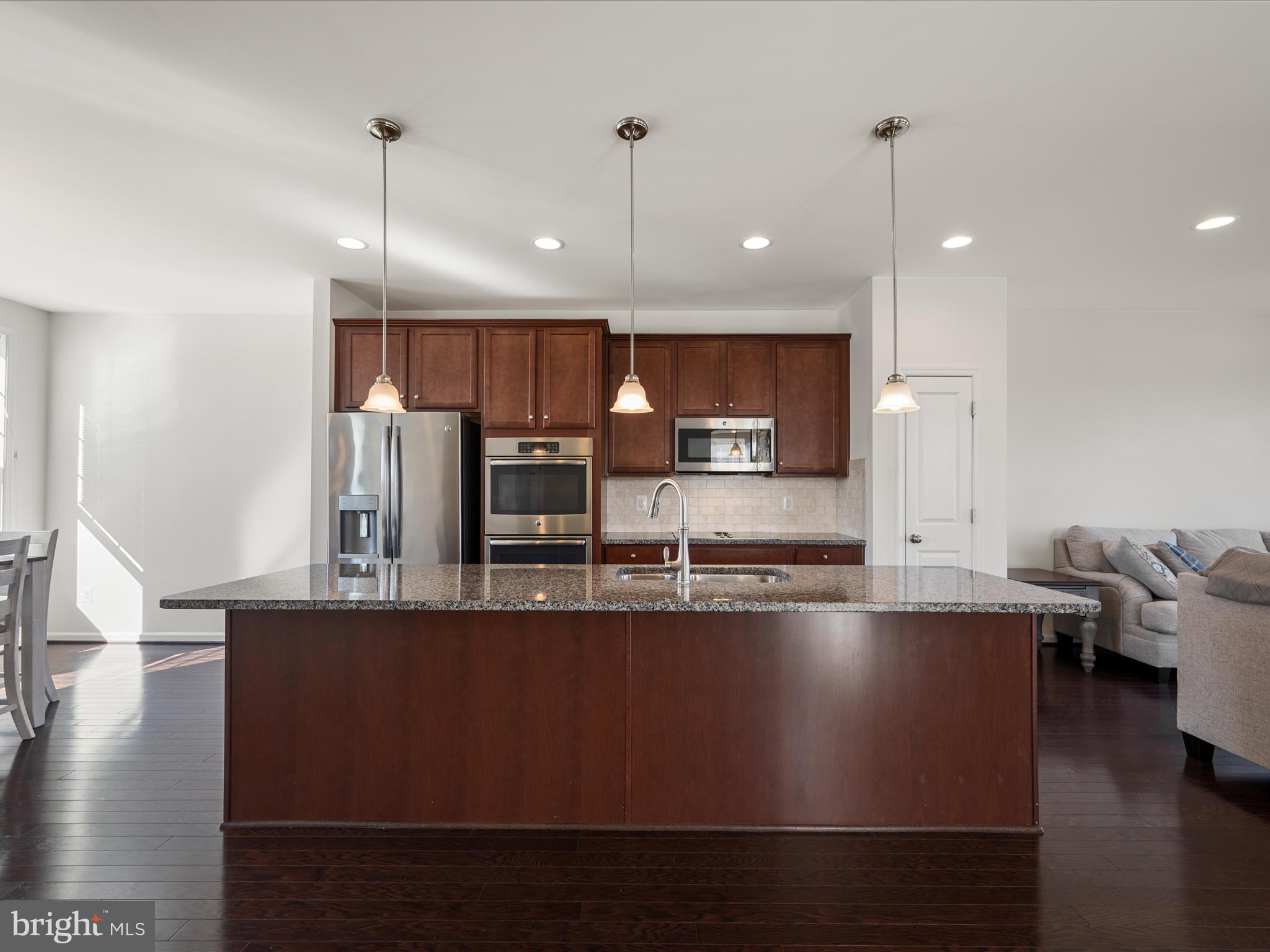 FIELDSTONE - Residential