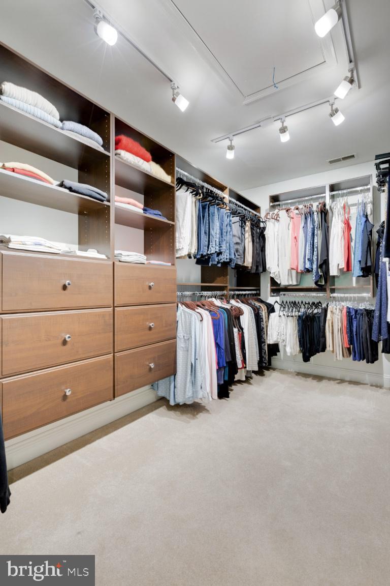 ANNAPOLIS PRESERVE - Residential