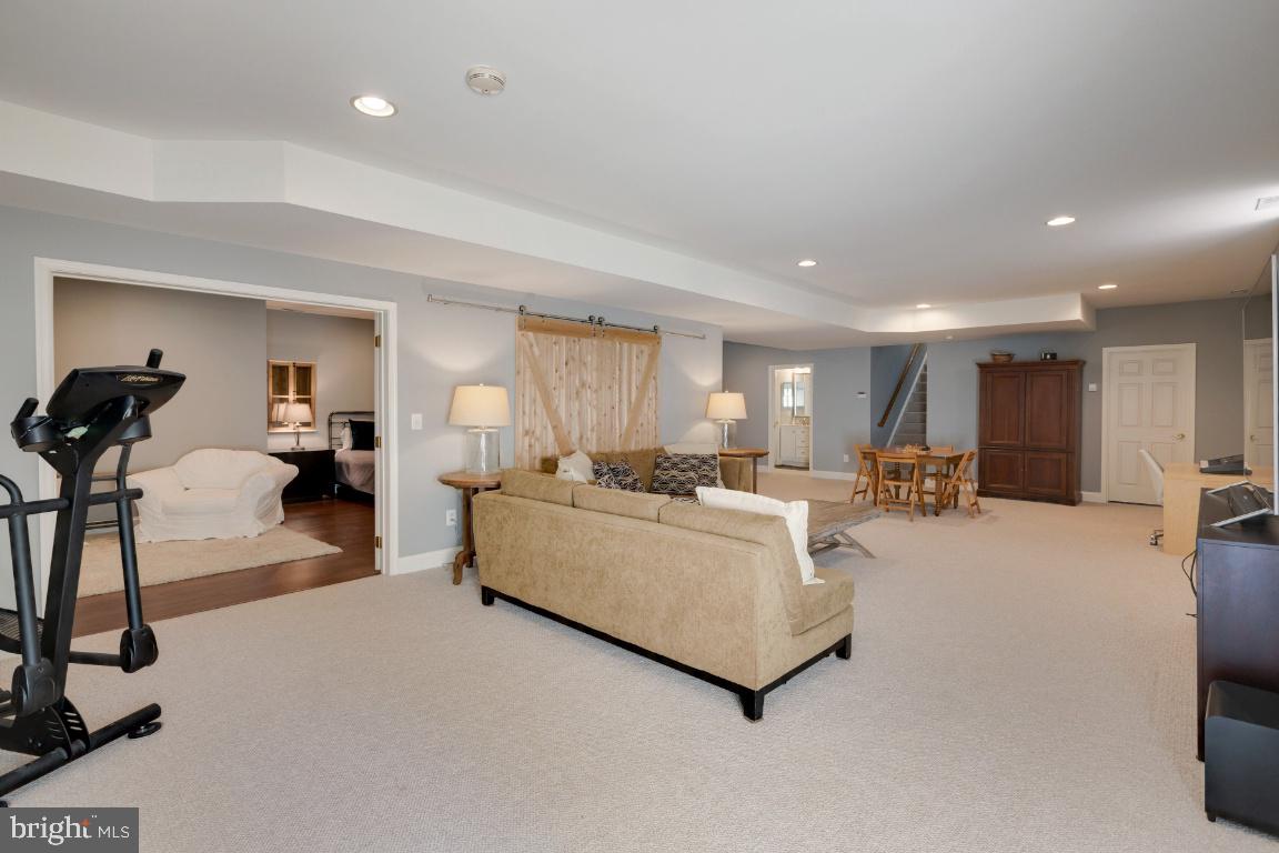 ANNAPOLIS PRESERVE - Residential