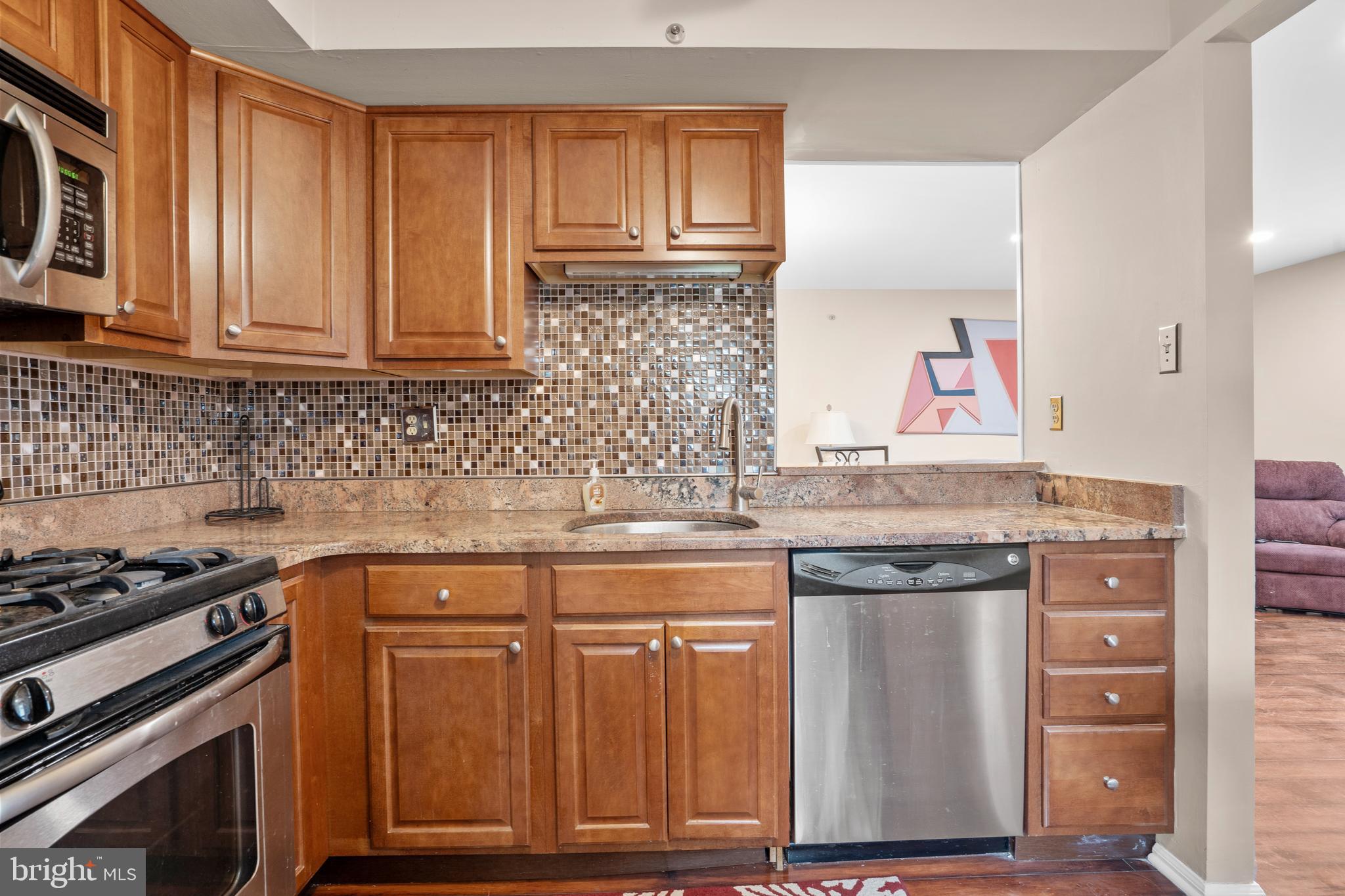 BELMONT STATION - Residential