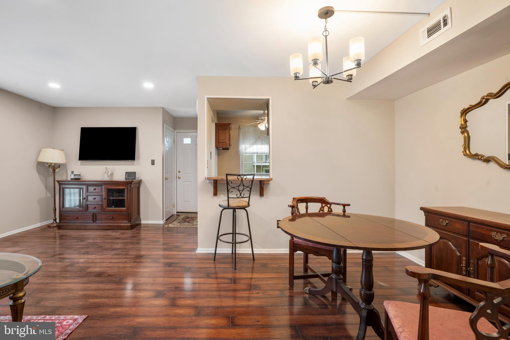 BELMONT STATION - Residential