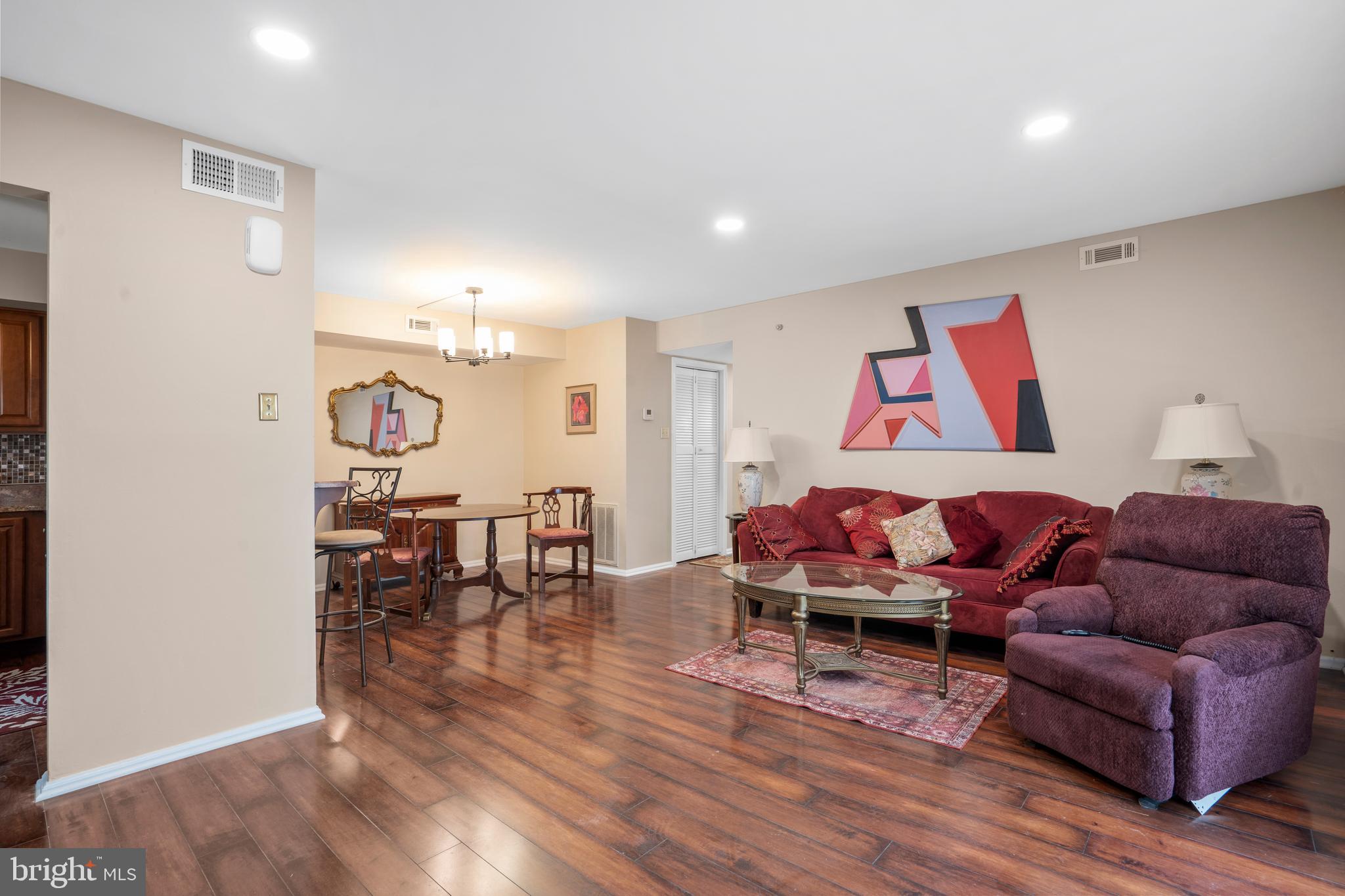 BELMONT STATION - Residential