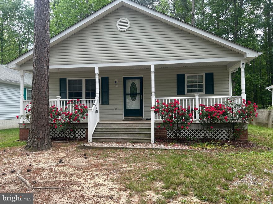 This spacious 3-bedroom, 2-bathroom home offers a comfortable living environment with ample space for both relaxation and entertaining. The kitchen is equipped with a stove/oven, refrigerator, and dishwasher, while a garbage disposal (as-is) adds extra convenience. Additionally, the home includes a washer and dryer (as-is) for added ease.

Situated in a convenient location, this home is within close proximity to restaurants, fast food chains, a grocery store, and a park, making it ideal for those who enjoy easy access to amenities. 

With its great layout and prime location, this home provides everything you need for a relaxed and convenient lifestyle.