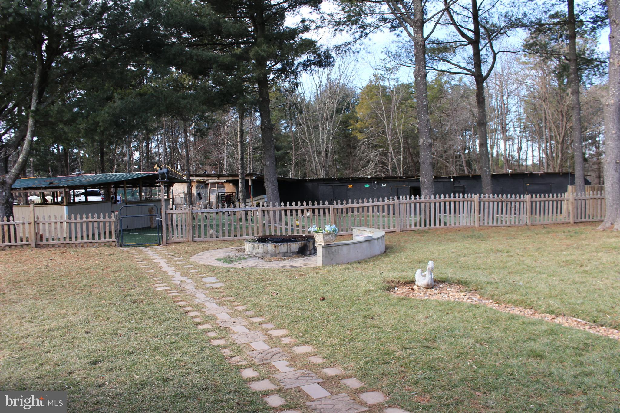 THE KNOLLS - Residential