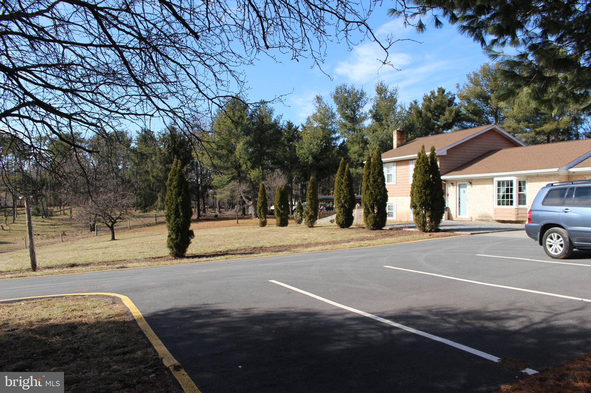 THE KNOLLS - Residential