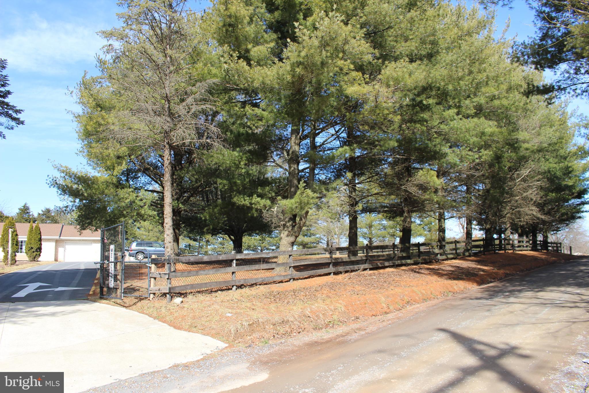 THE KNOLLS - Residential