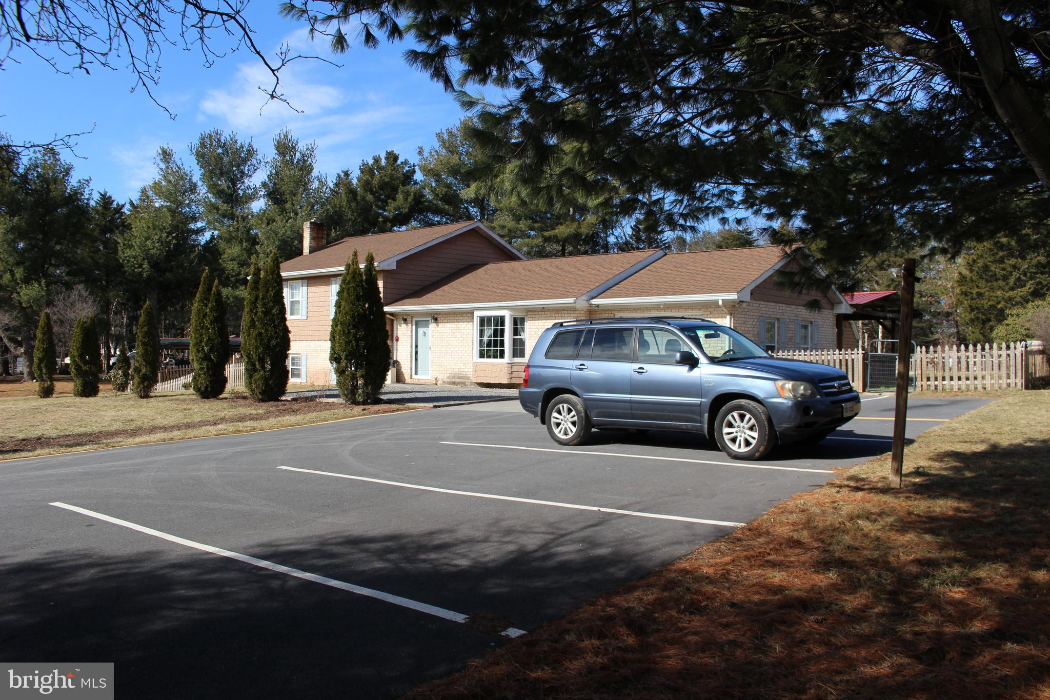 THE KNOLLS - Residential