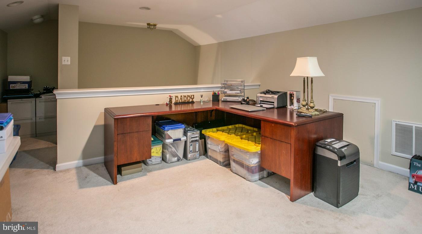 RIVERCREST - Residential