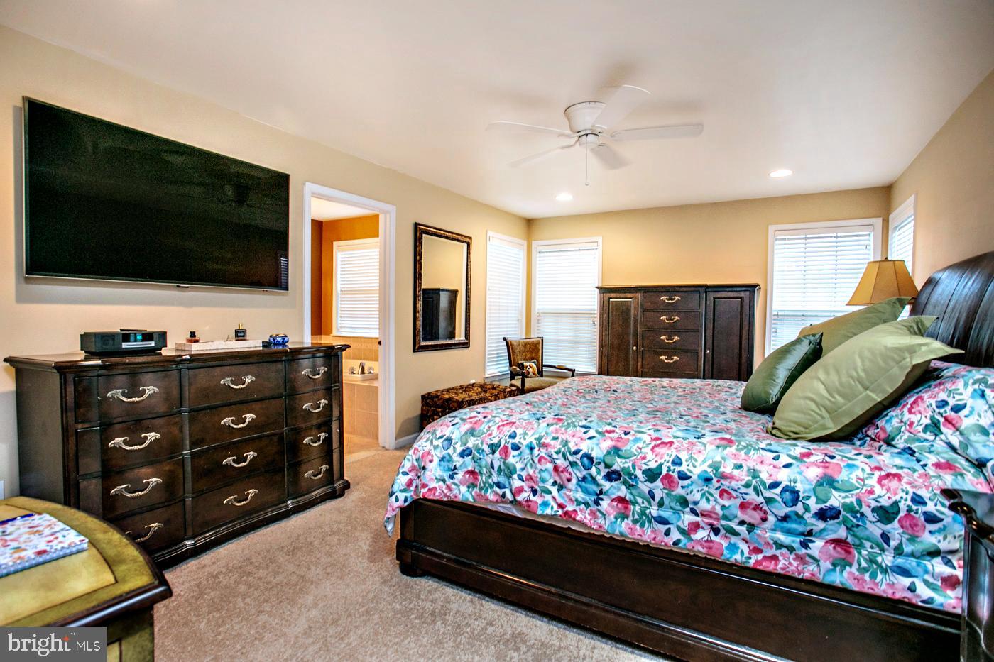 RIVERCREST - Residential