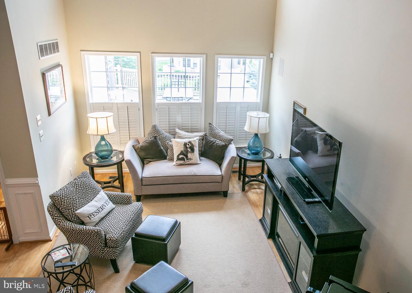 RIVERCREST - Residential