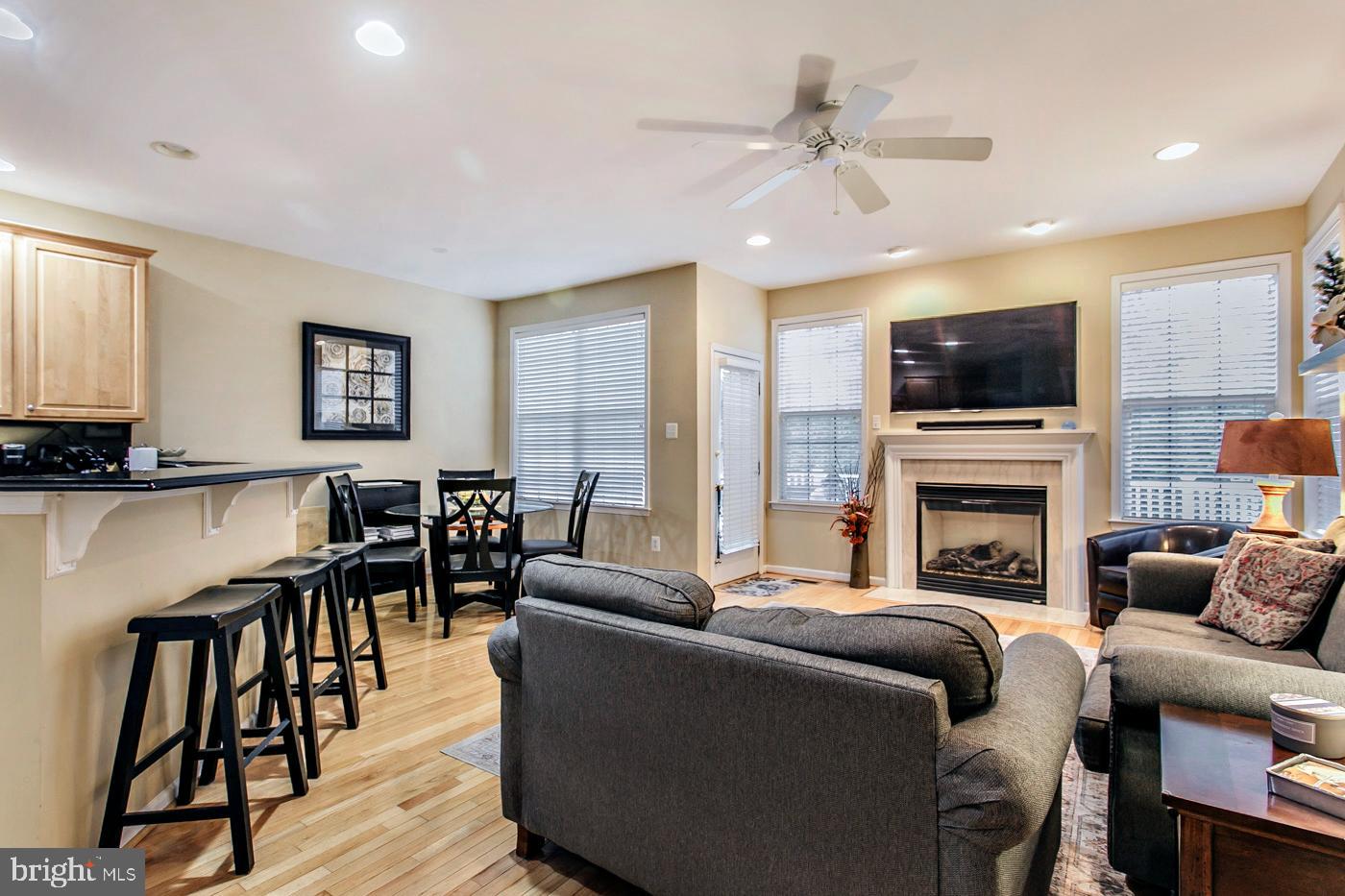 RIVERCREST - Residential