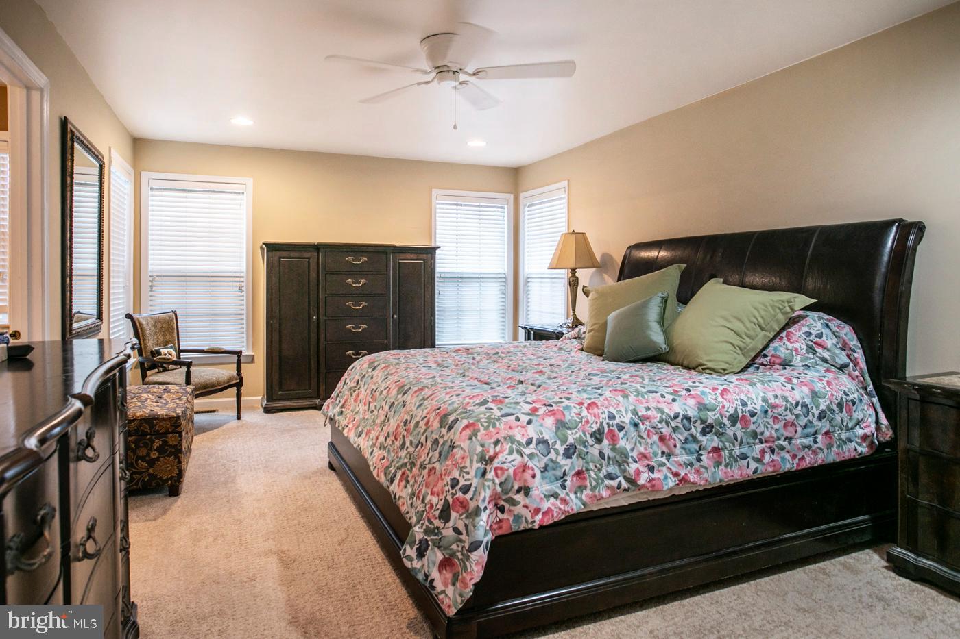 RIVERCREST - Residential