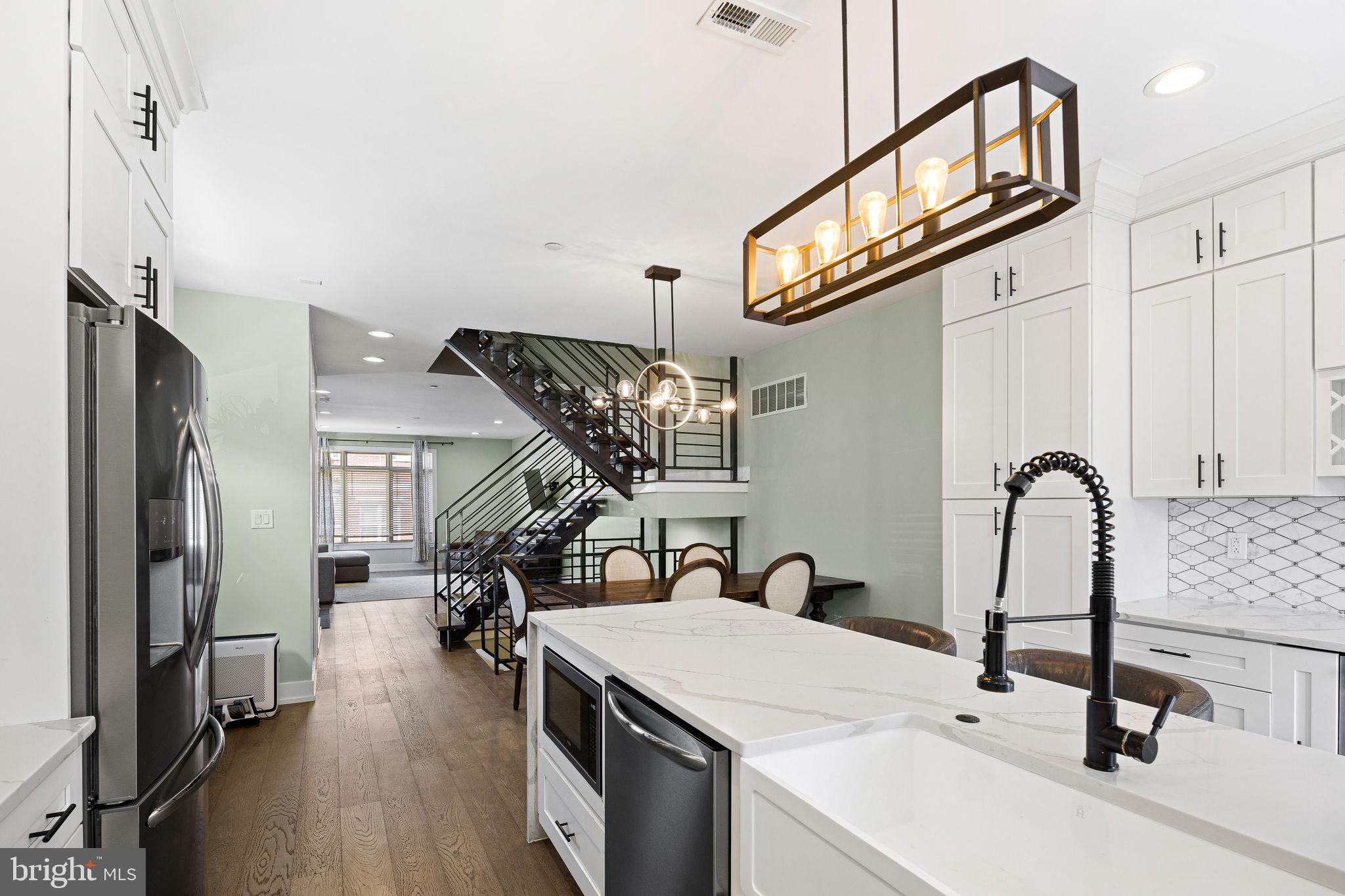 POINT BREEZE - Residential