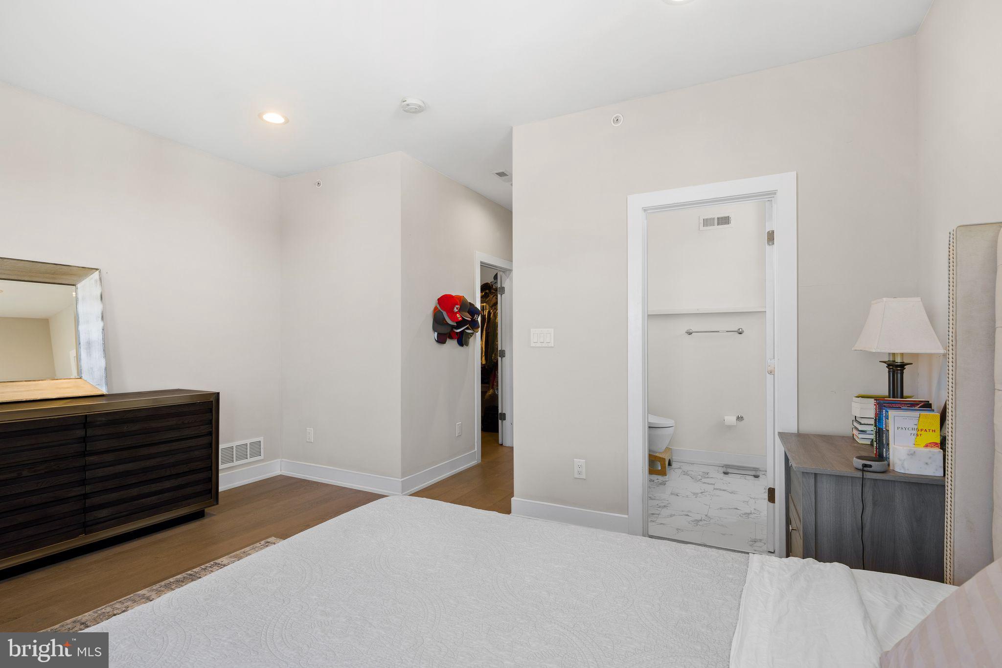 POINT BREEZE - Residential
