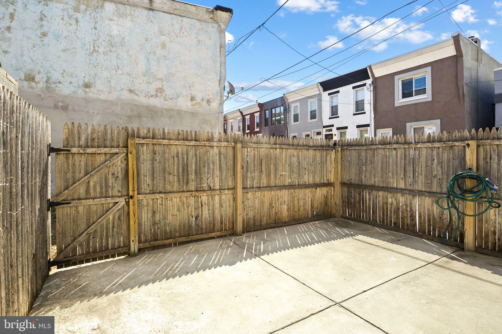 POINT BREEZE - Residential