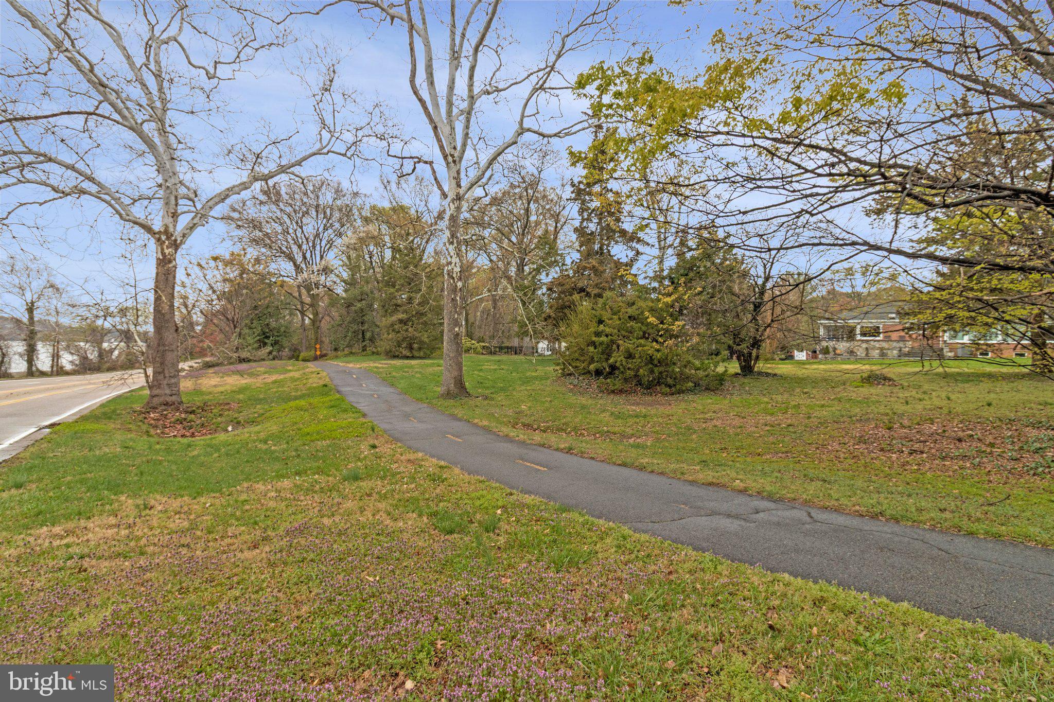 COLLINGWOOD ON THE POTOMAC - Residential