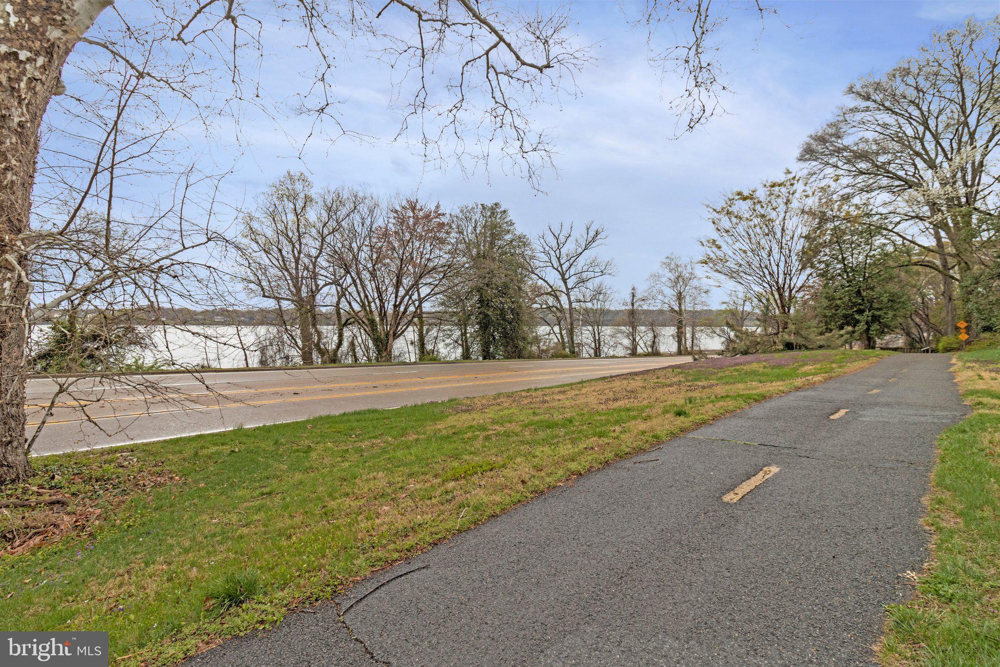 COLLINGWOOD ON THE POTOMAC - Residential