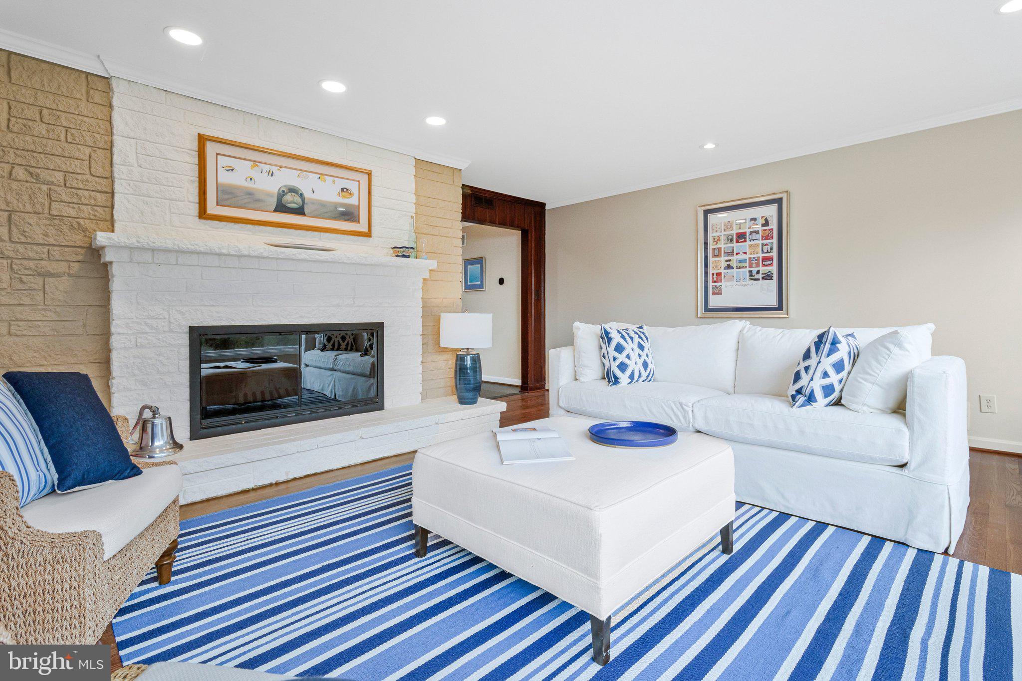 COLLINGWOOD ON THE POTOMAC - Residential