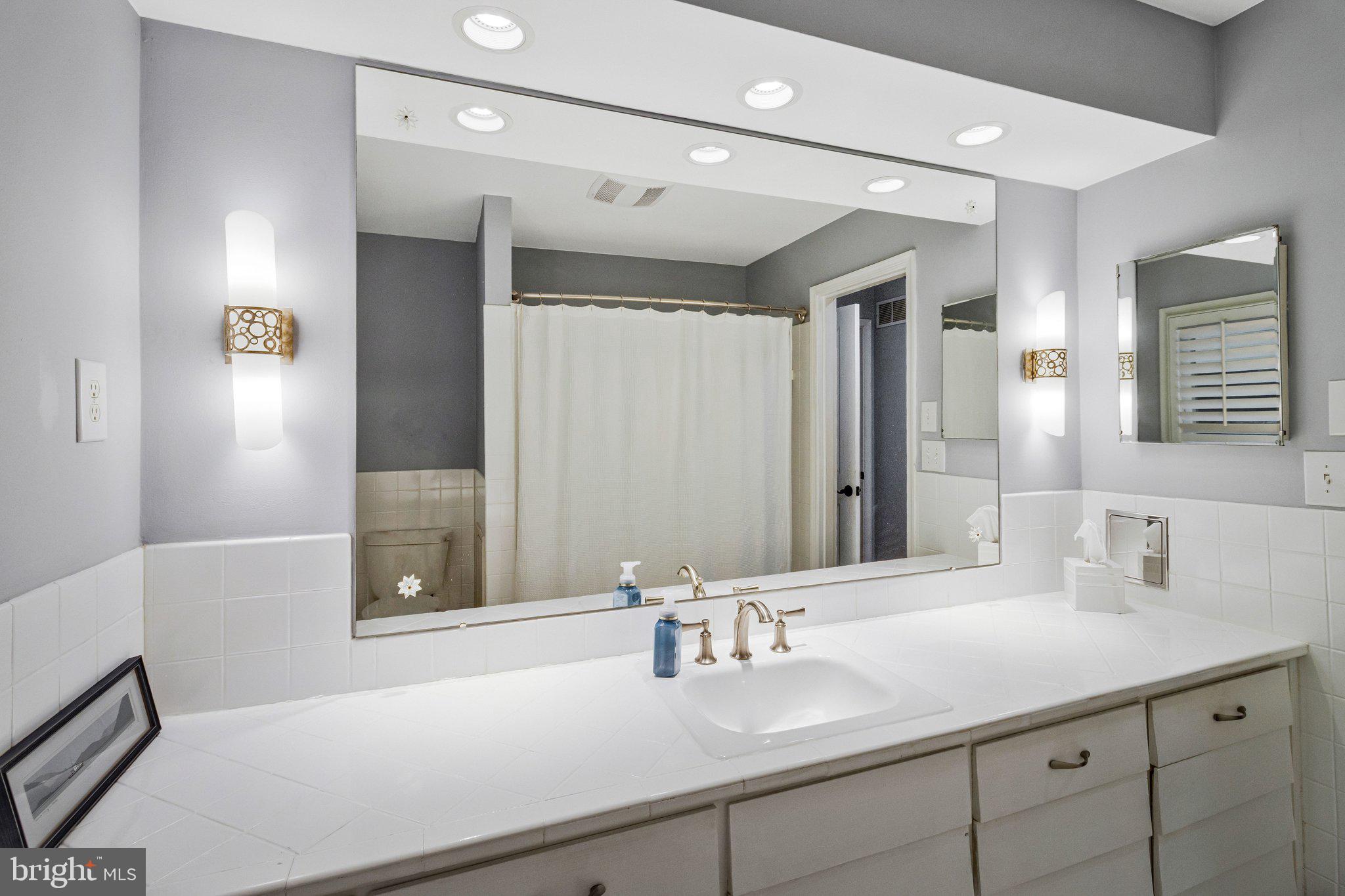 COLLINGWOOD ON THE POTOMAC - Residential