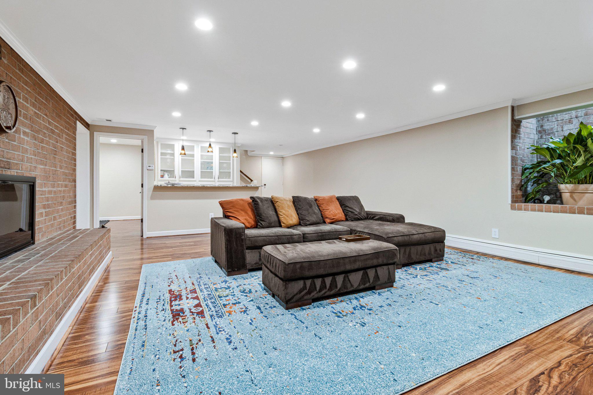 COLLINGWOOD ON THE POTOMAC - Residential