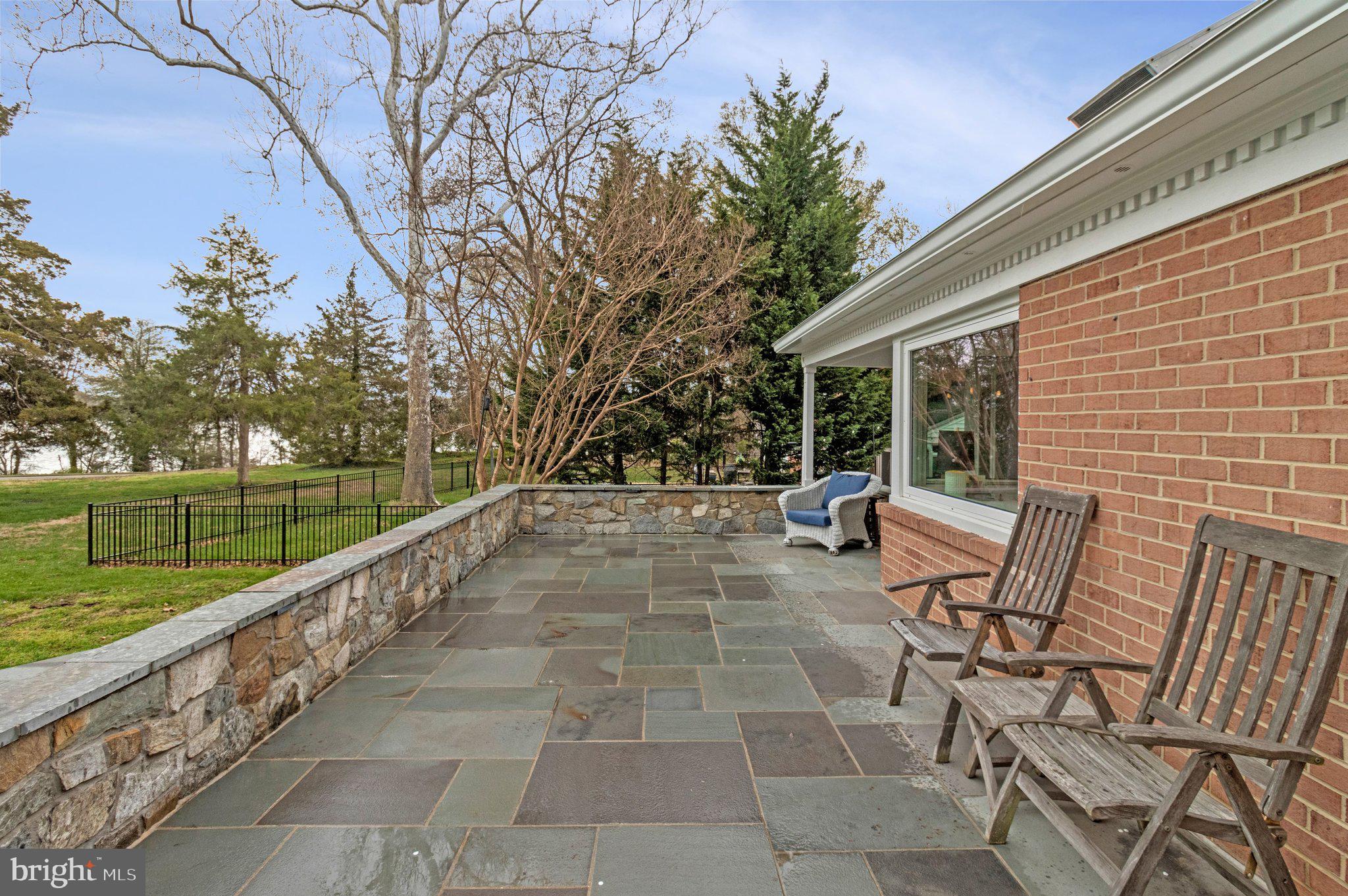 COLLINGWOOD ON THE POTOMAC - Residential