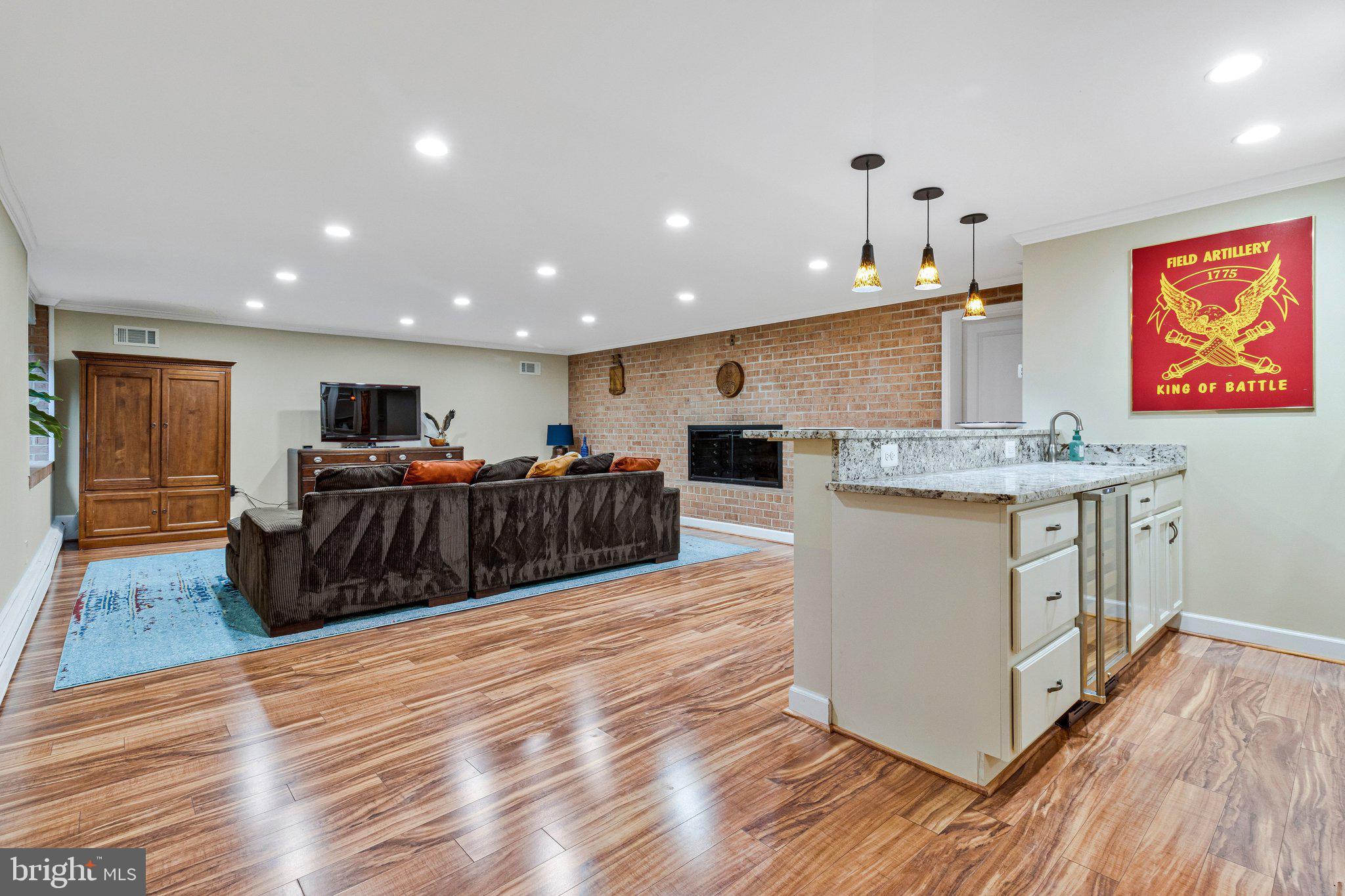 COLLINGWOOD ON THE POTOMAC - Residential