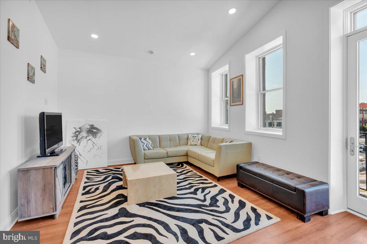 FAIRMOUNT - Residential Lease